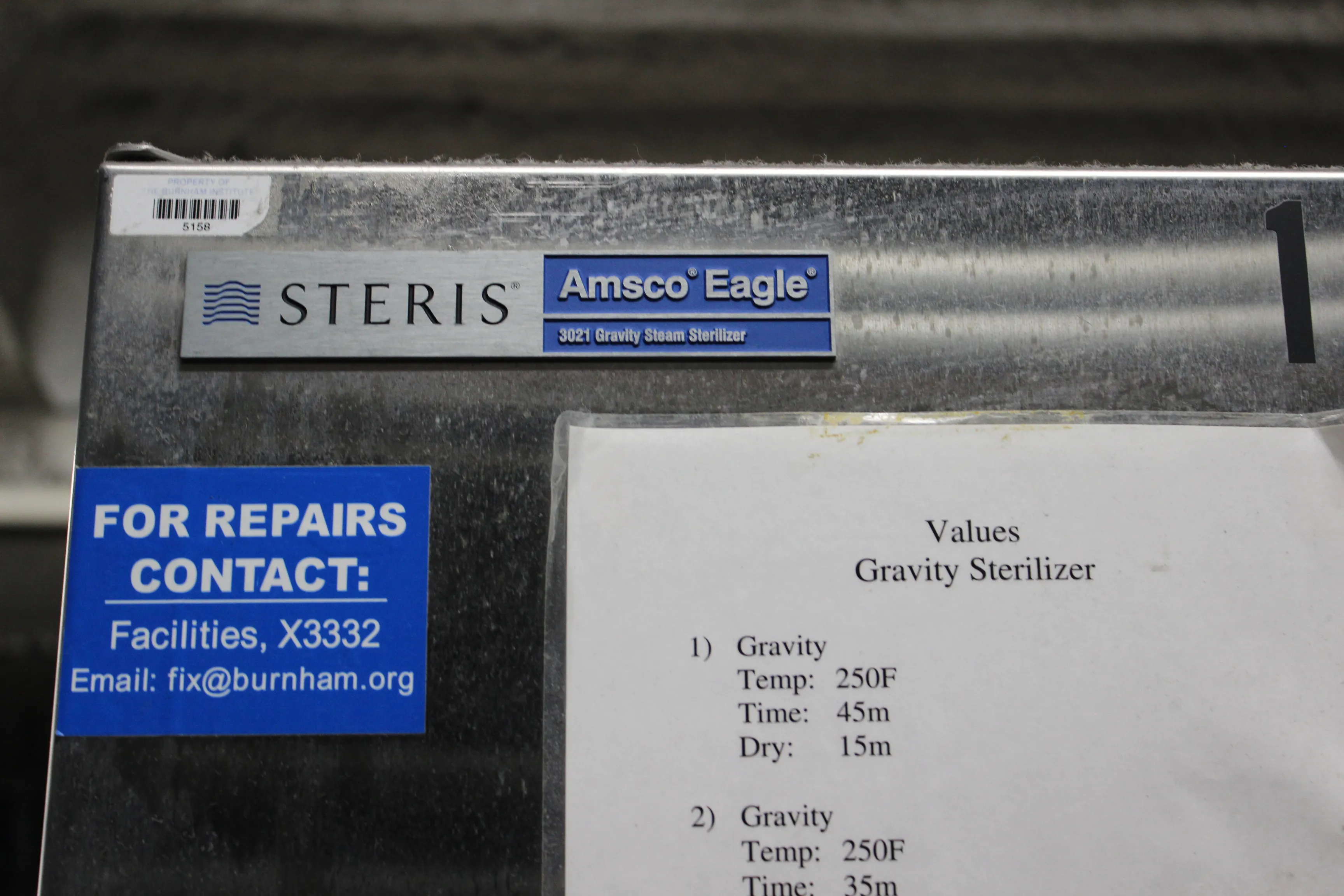 Steris Amsco Model 3021 Steam Sterilizer