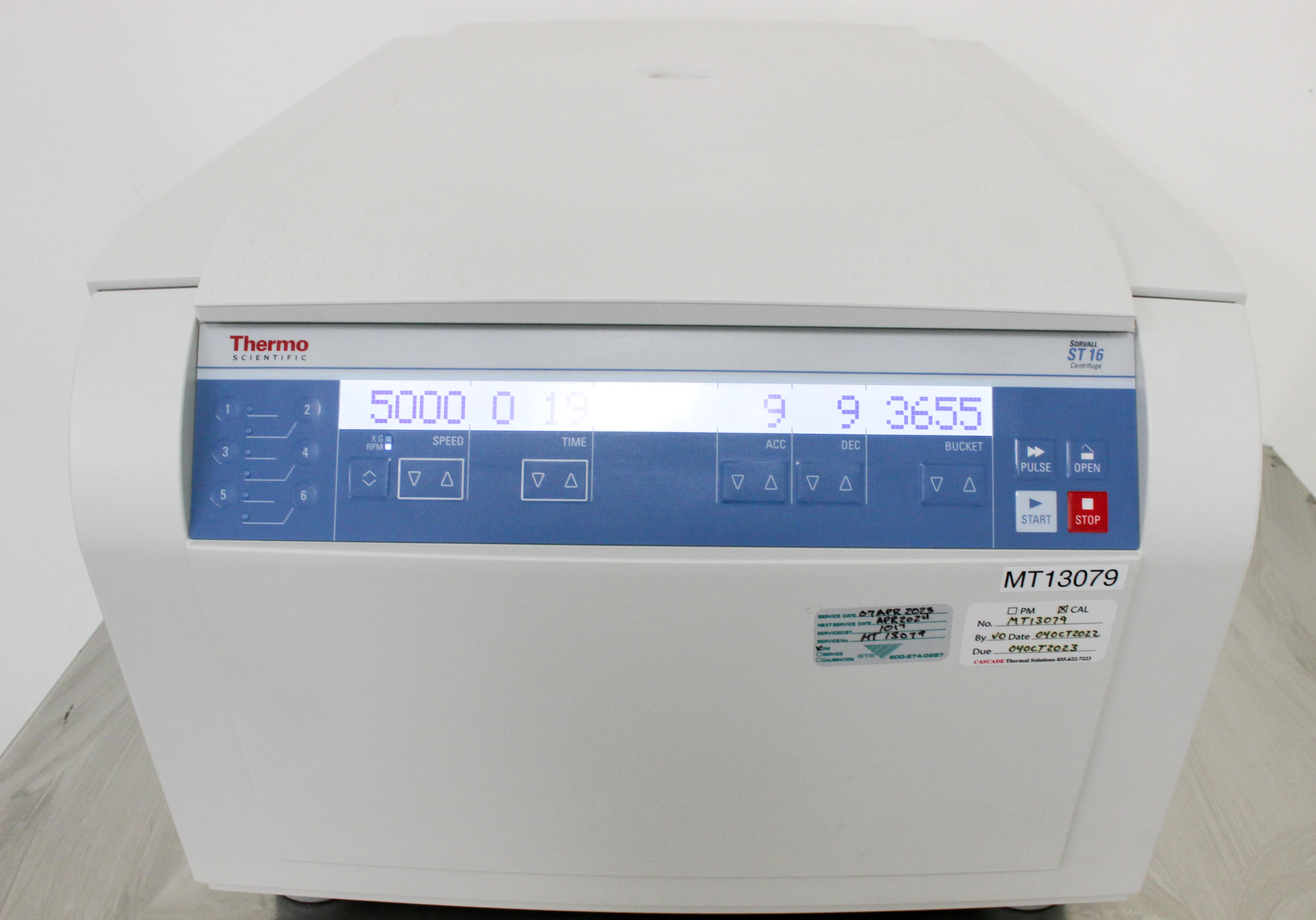 Thermo Scientific Sorvall ST 16 Benchtop Centrifuge with TX-400 Rotor