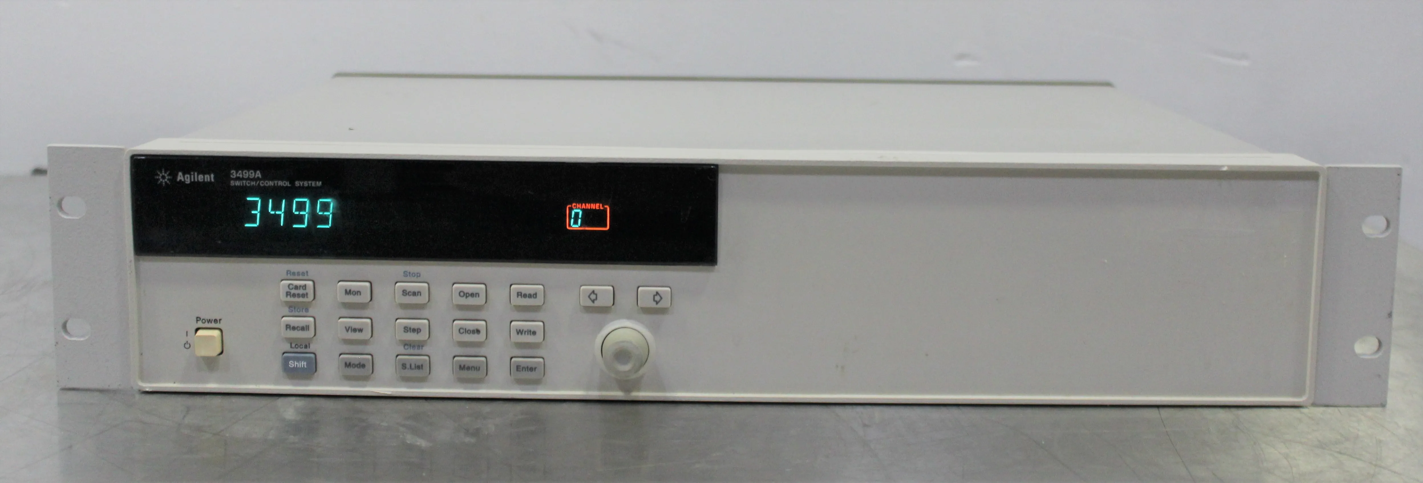 Agilent 3499A High Speed Switching System with Screw Terminal Blocks