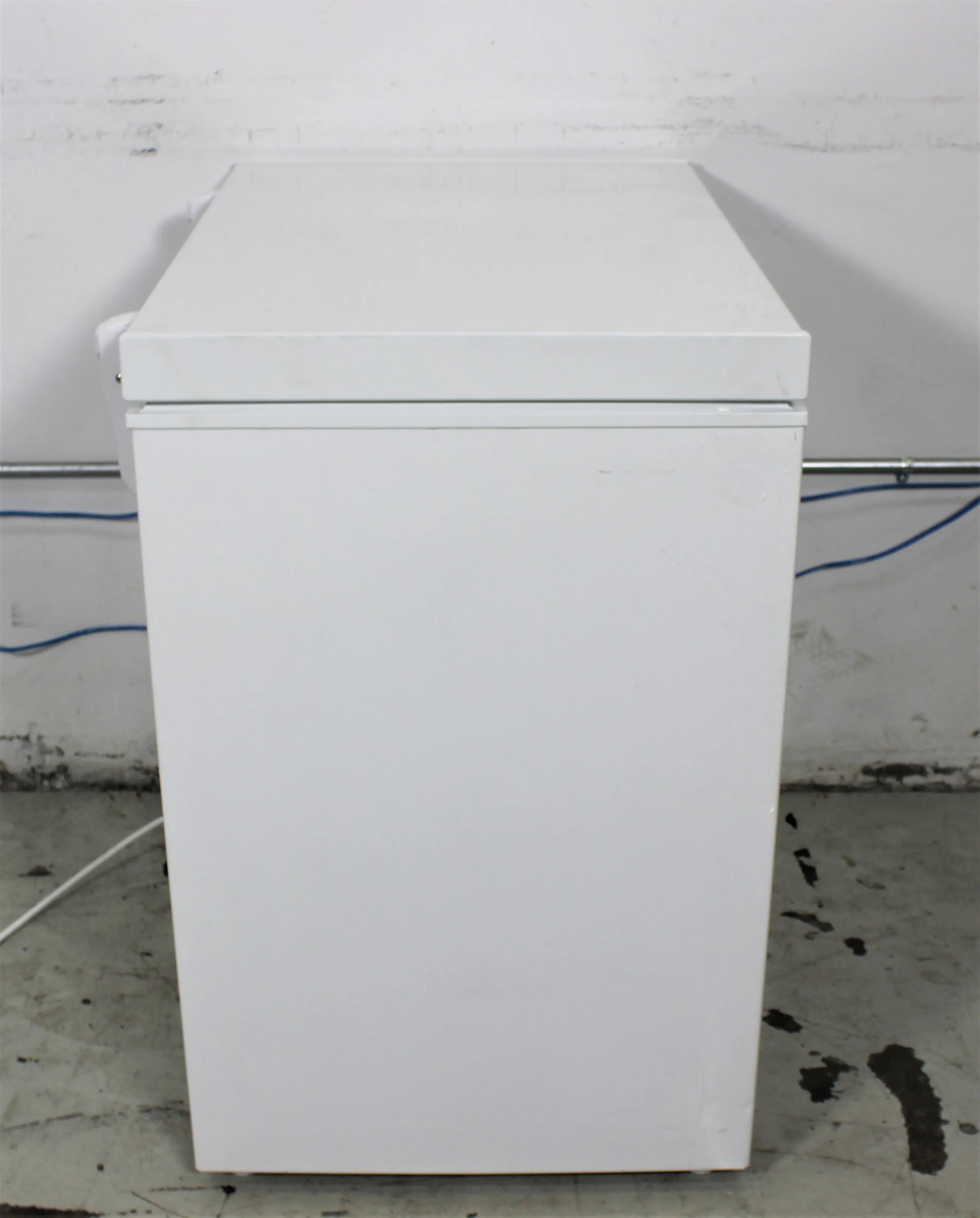 Amana AQC0501DRW 5.3 cu. ft. Chest Freezer