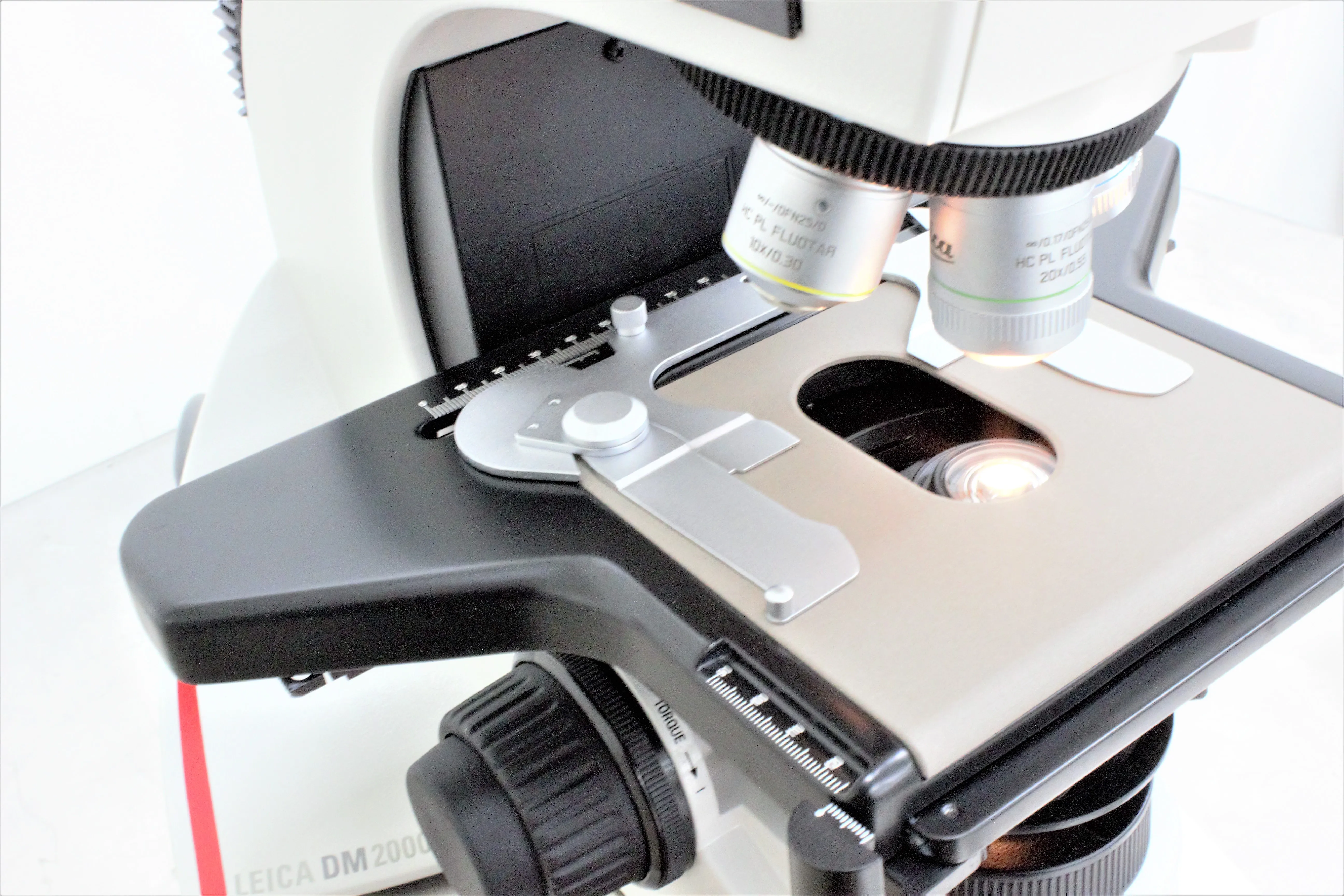 Leica DM2000 Microscope with ICC50W Camera