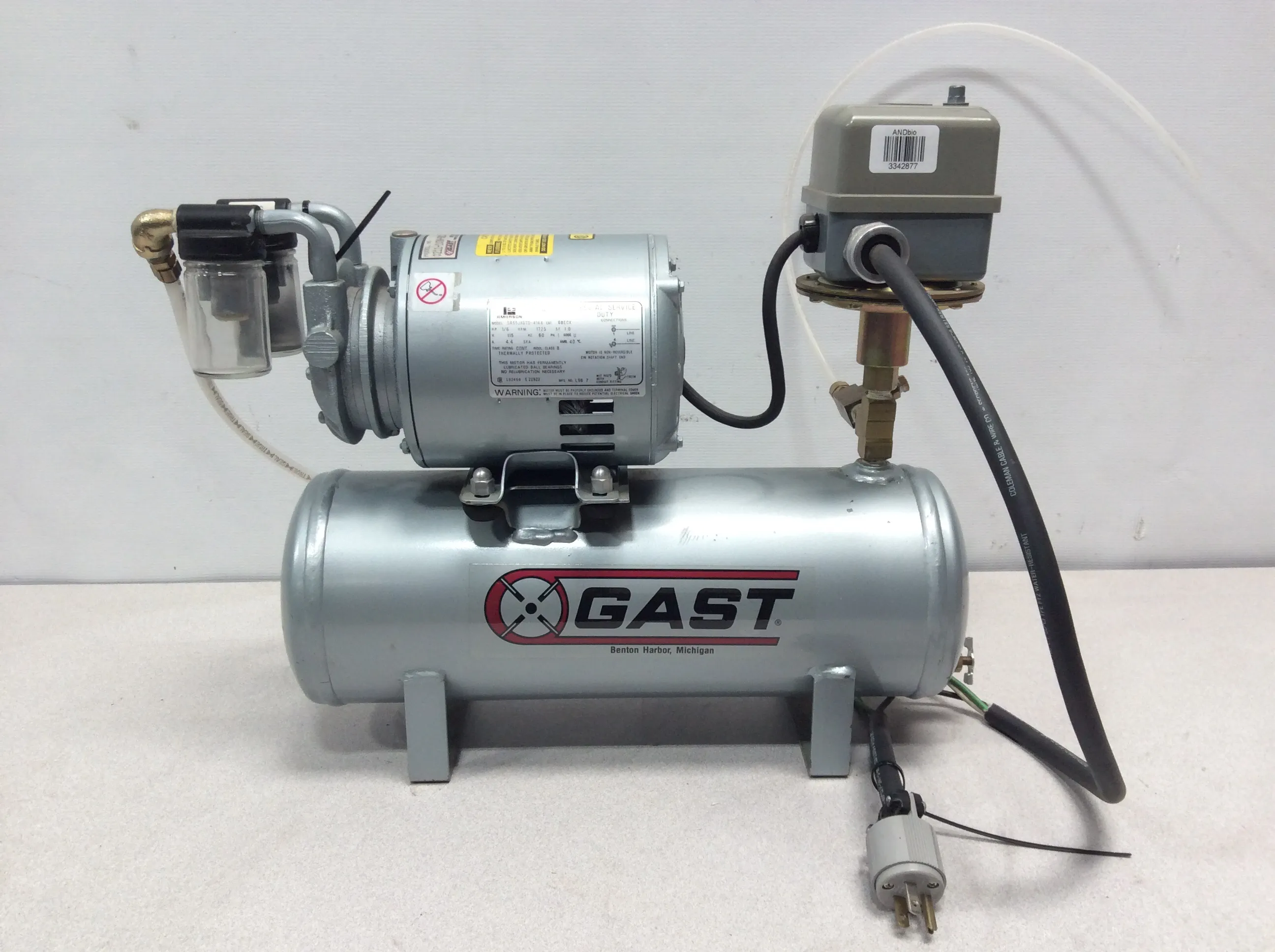 Gast Vacuum Pump 0211-103A-G8CX