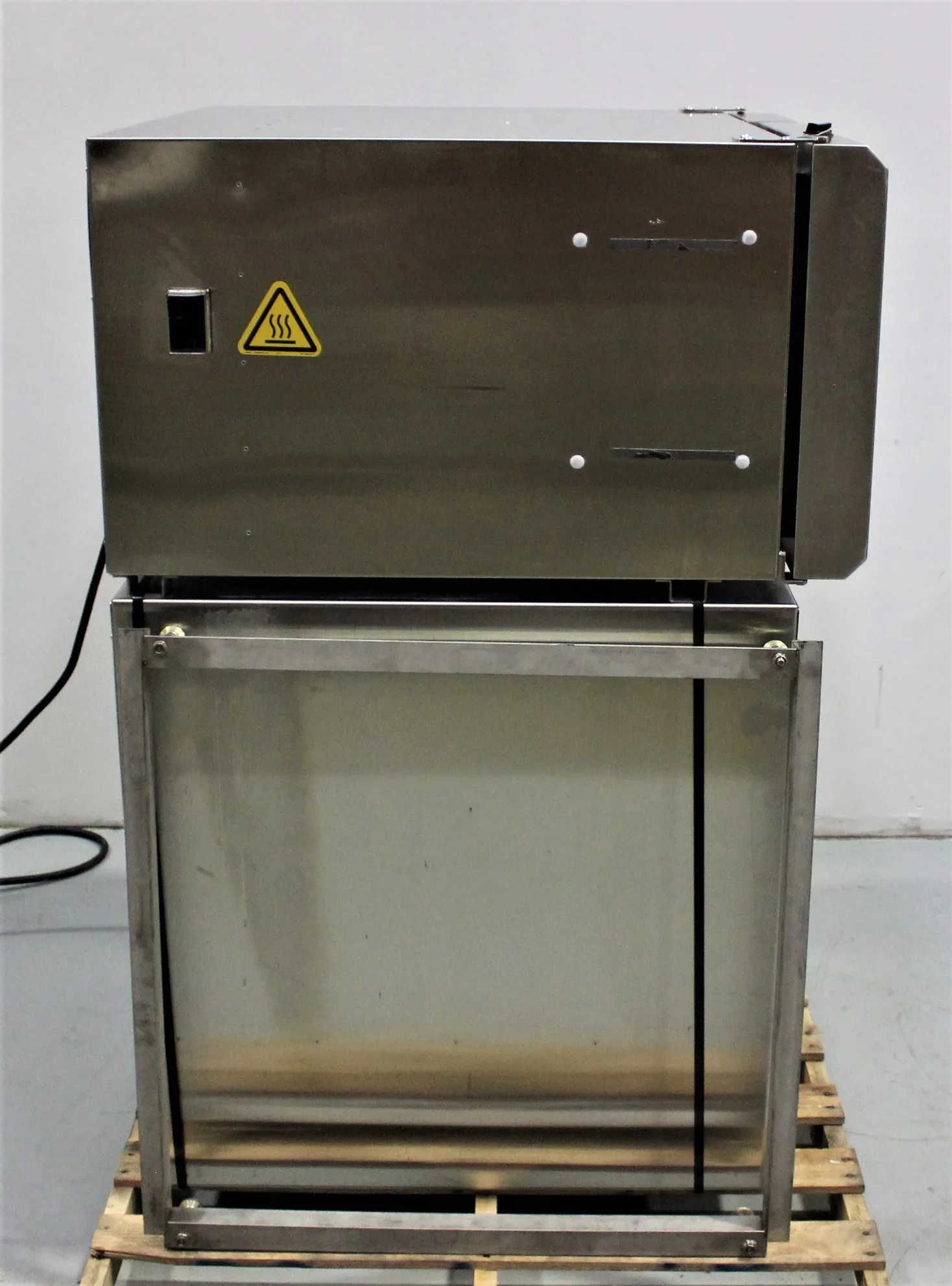 Used Despatch LCC1-16NV-3 Laboratory Oven