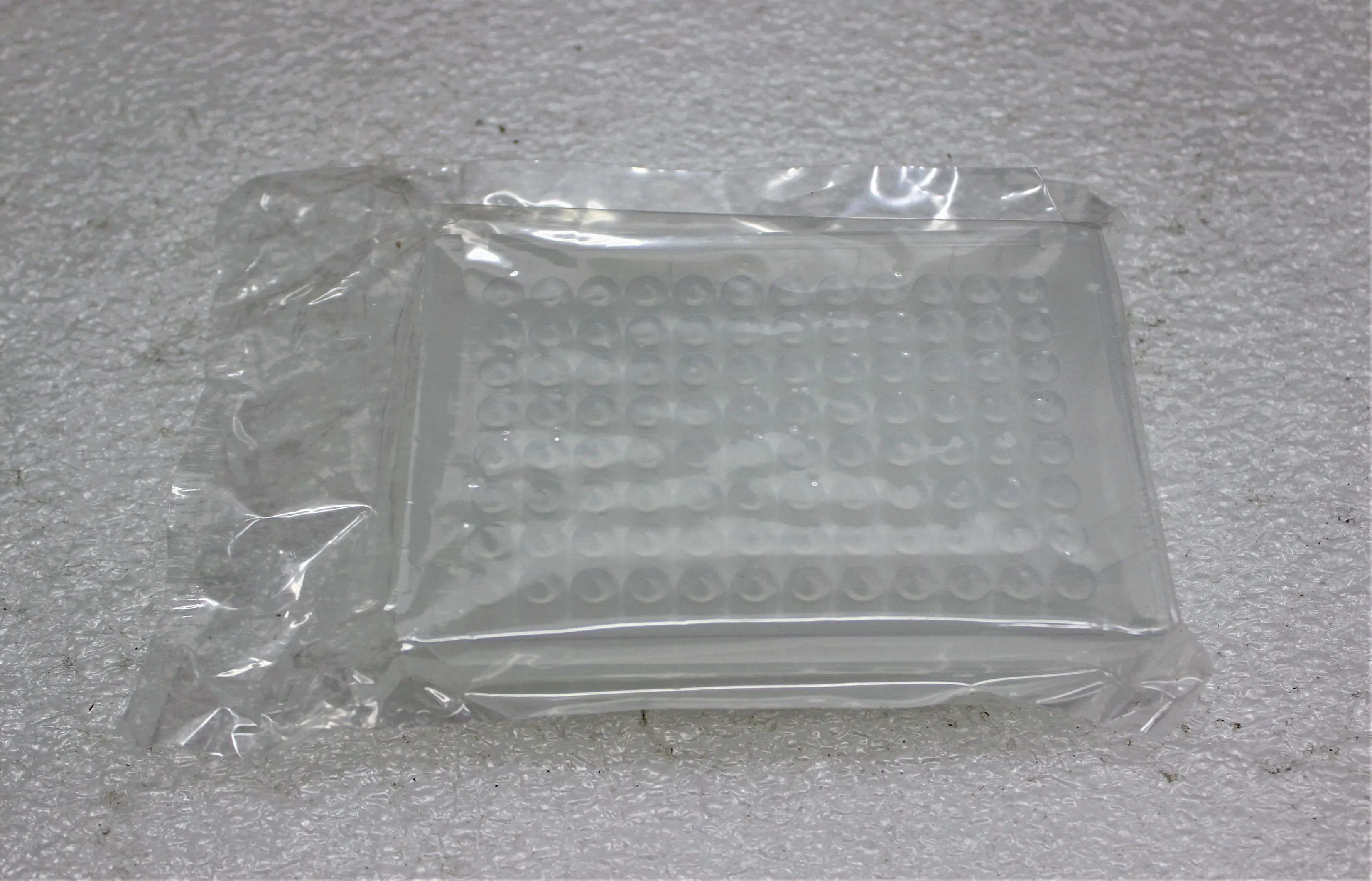 Thermo Scientific 96-Well Plate 200uL 97002540 - Pack of 48 (New other)