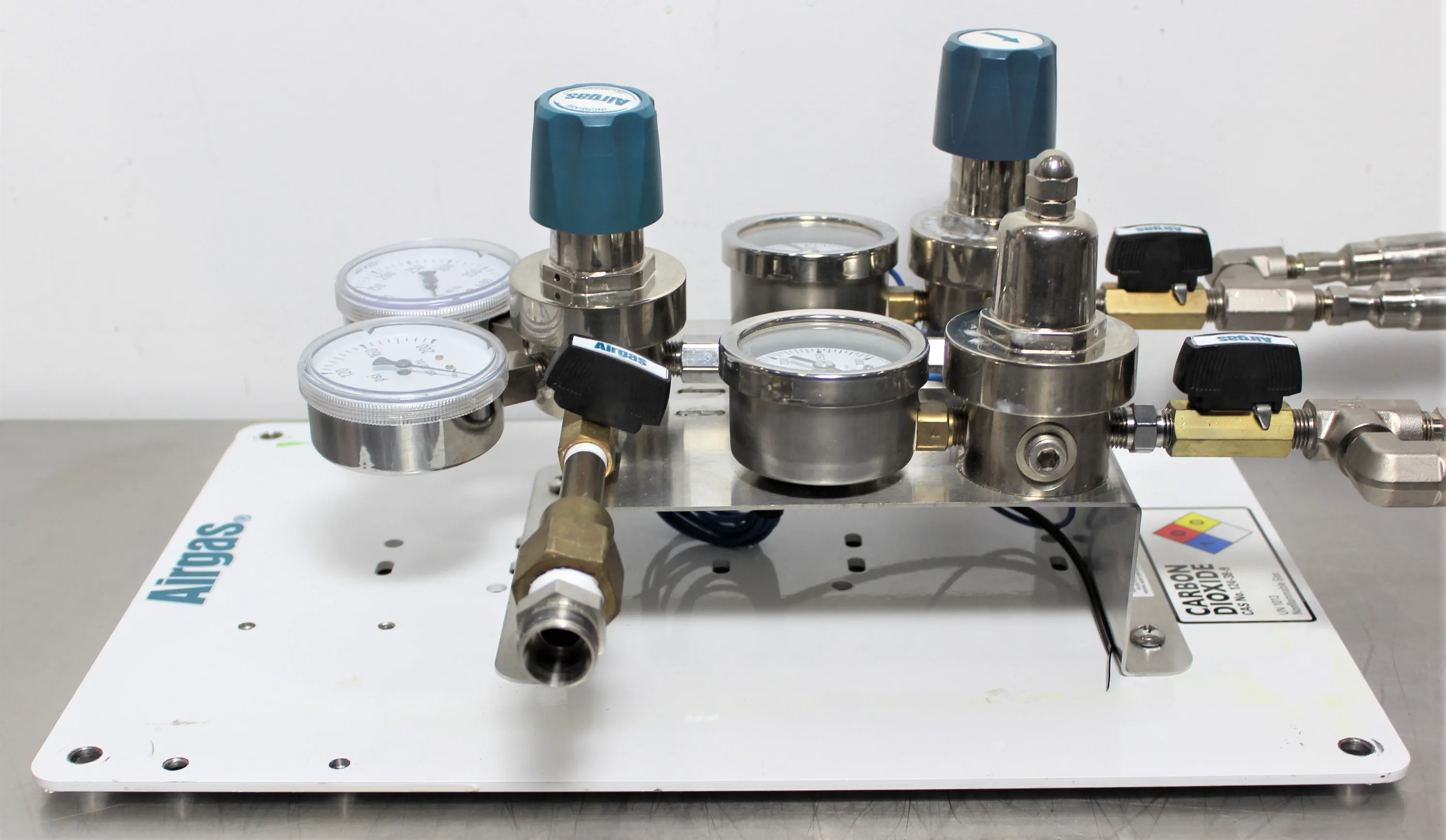 Used Airgas Pressure Gauge Regulators with Fittings and Ribbed SS Hoses - Laboratory Equipment