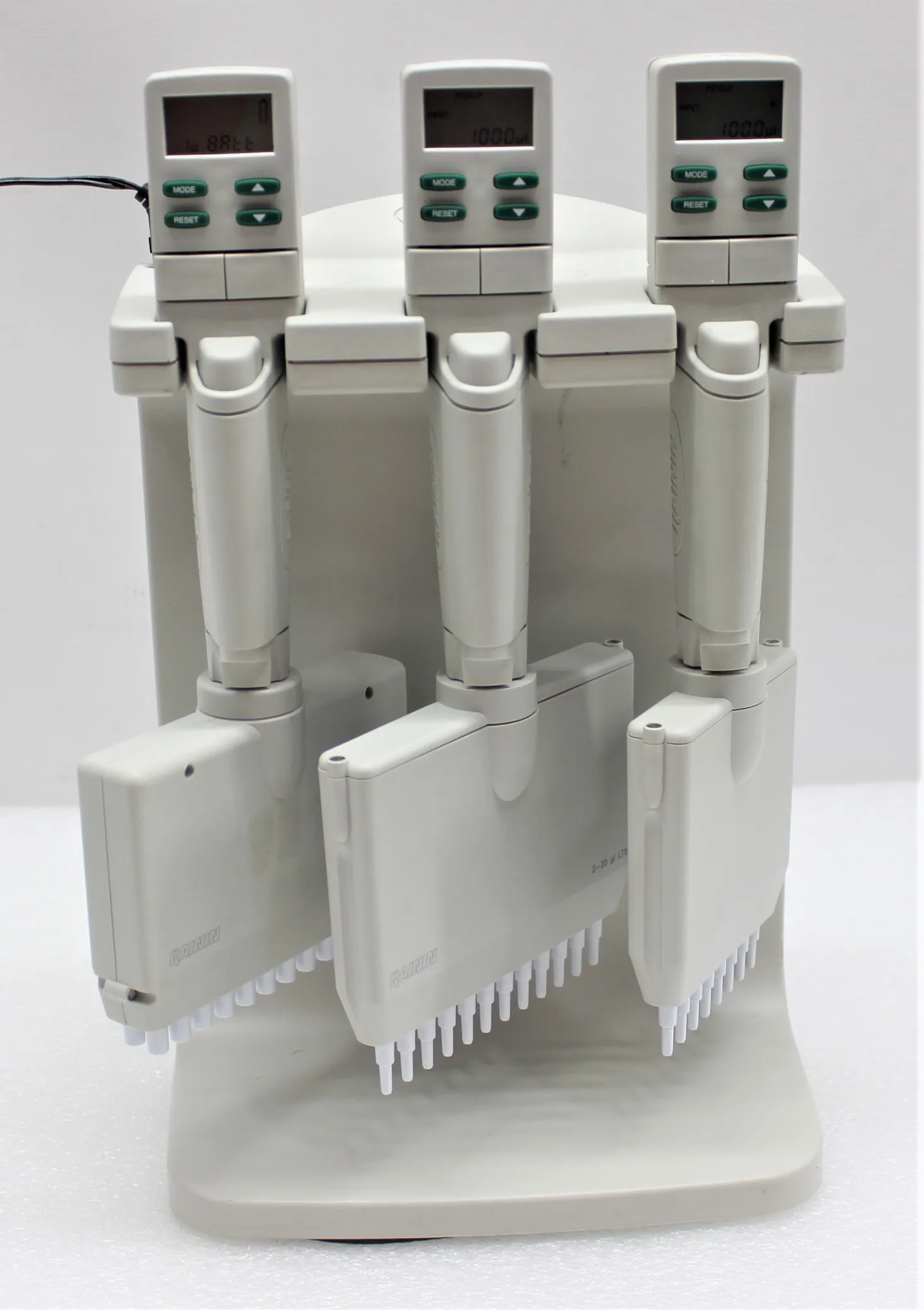 Rainin E3 Rapid Charge Stand with Multichannel Pipettes