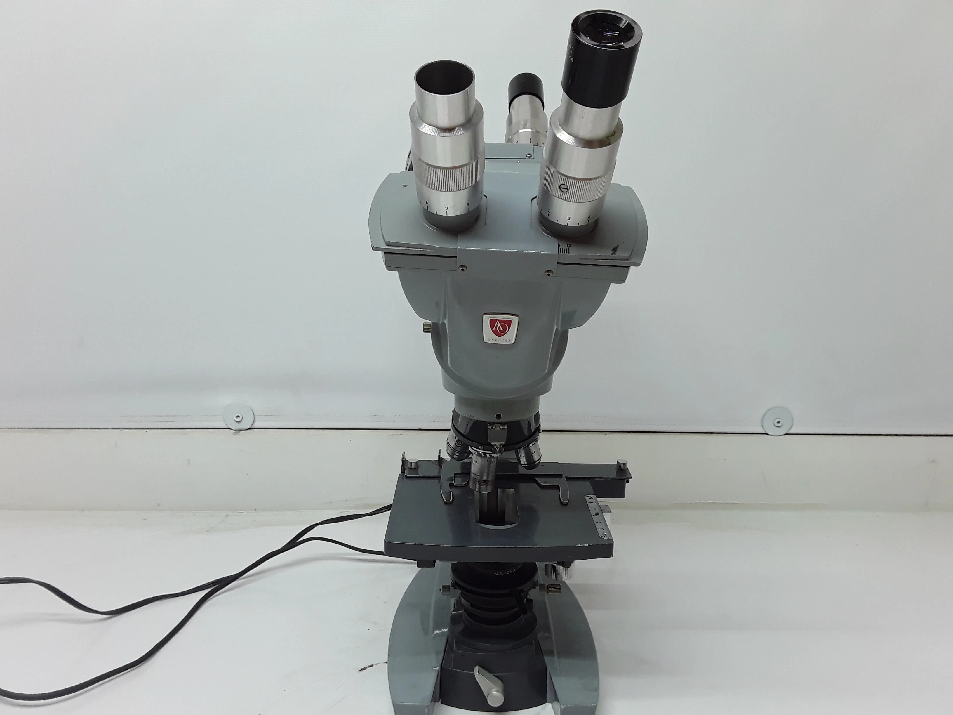 American Optical Spencer 1036 Microscope