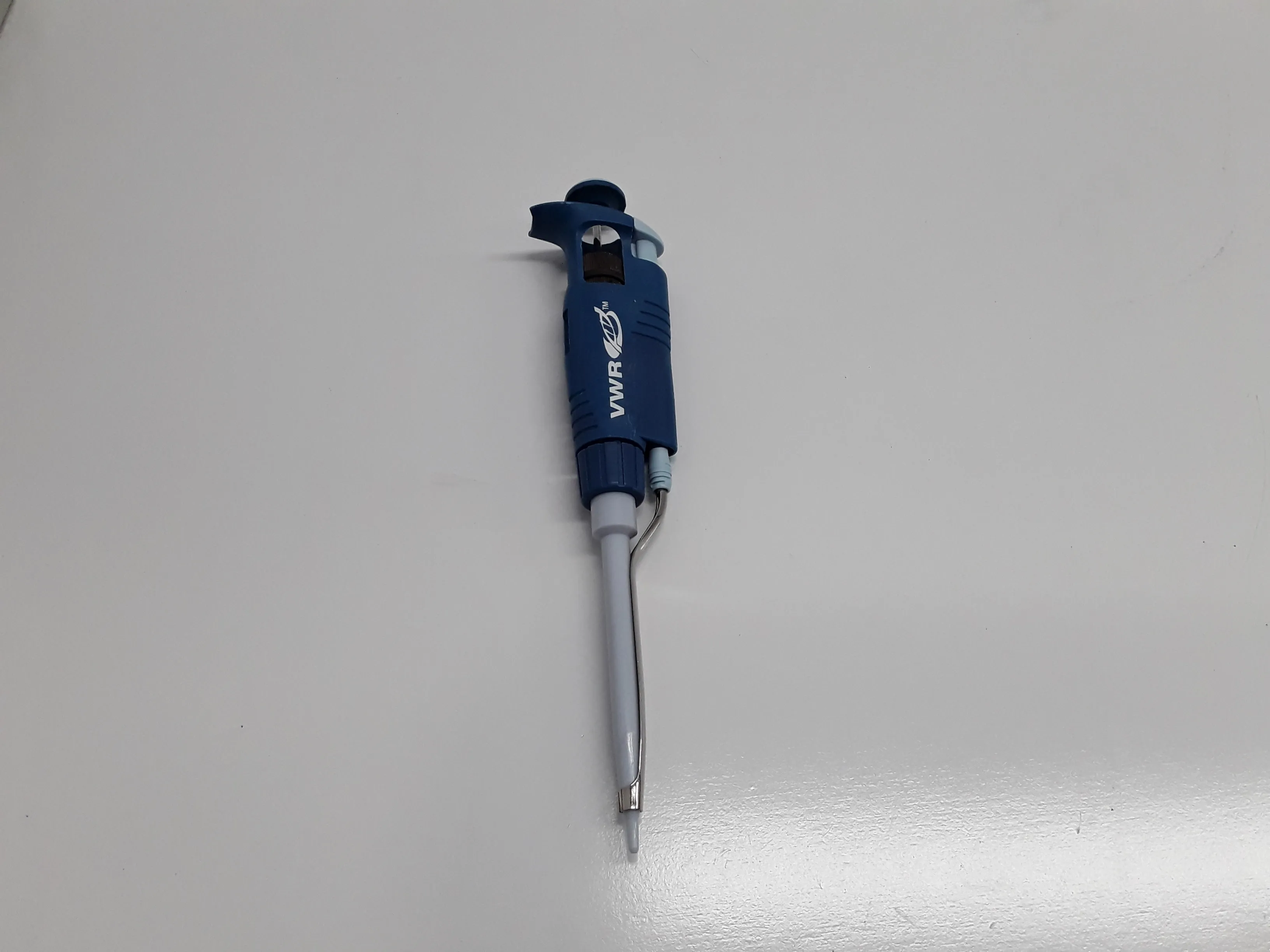 VWR Single Channel Mechanical Pipettors. 0.1-2 uL - Used Laboratory Equipment