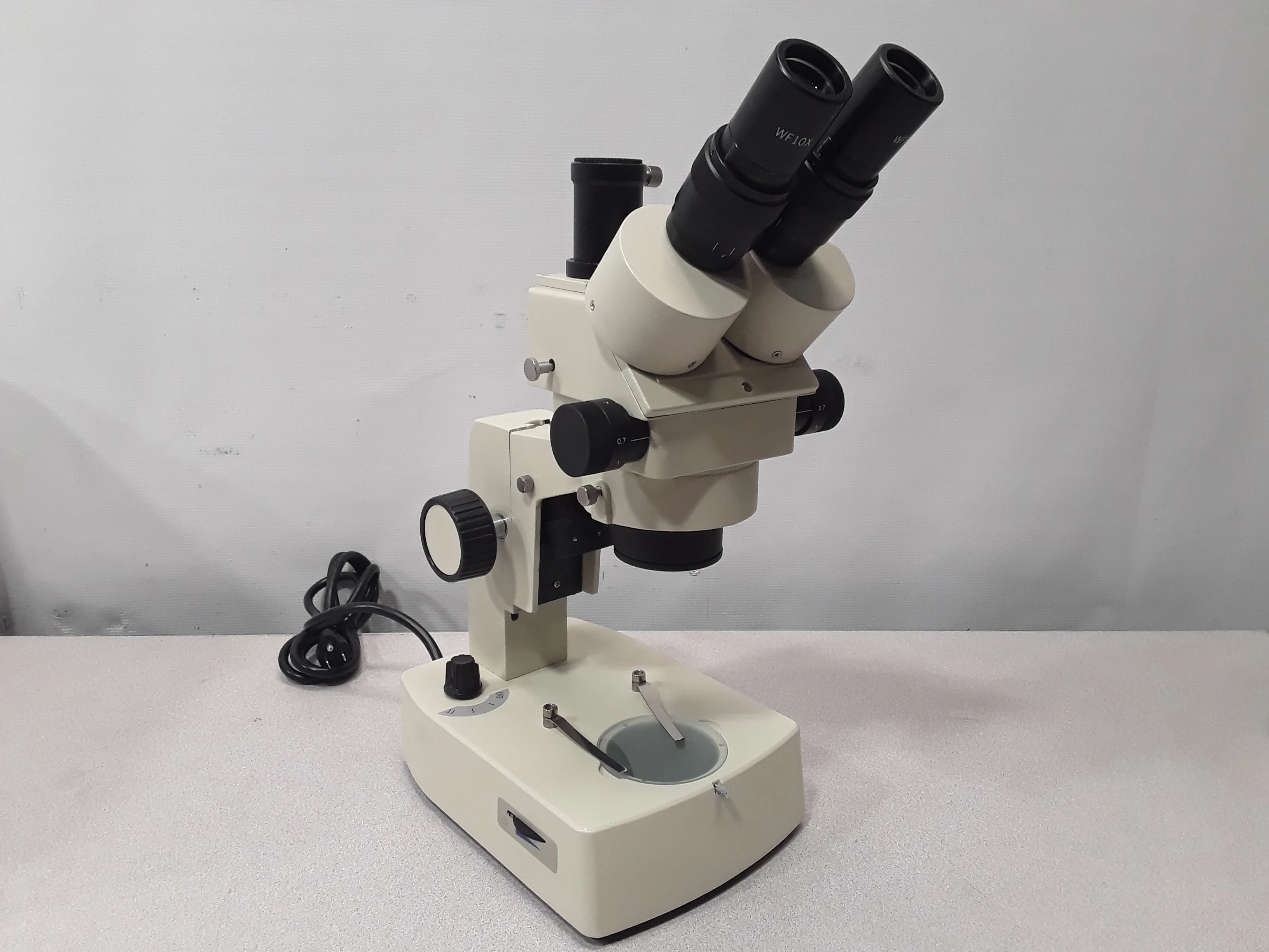 Fisher Scientific Trinocular Microscope ZP-MZ-2500 Brand New