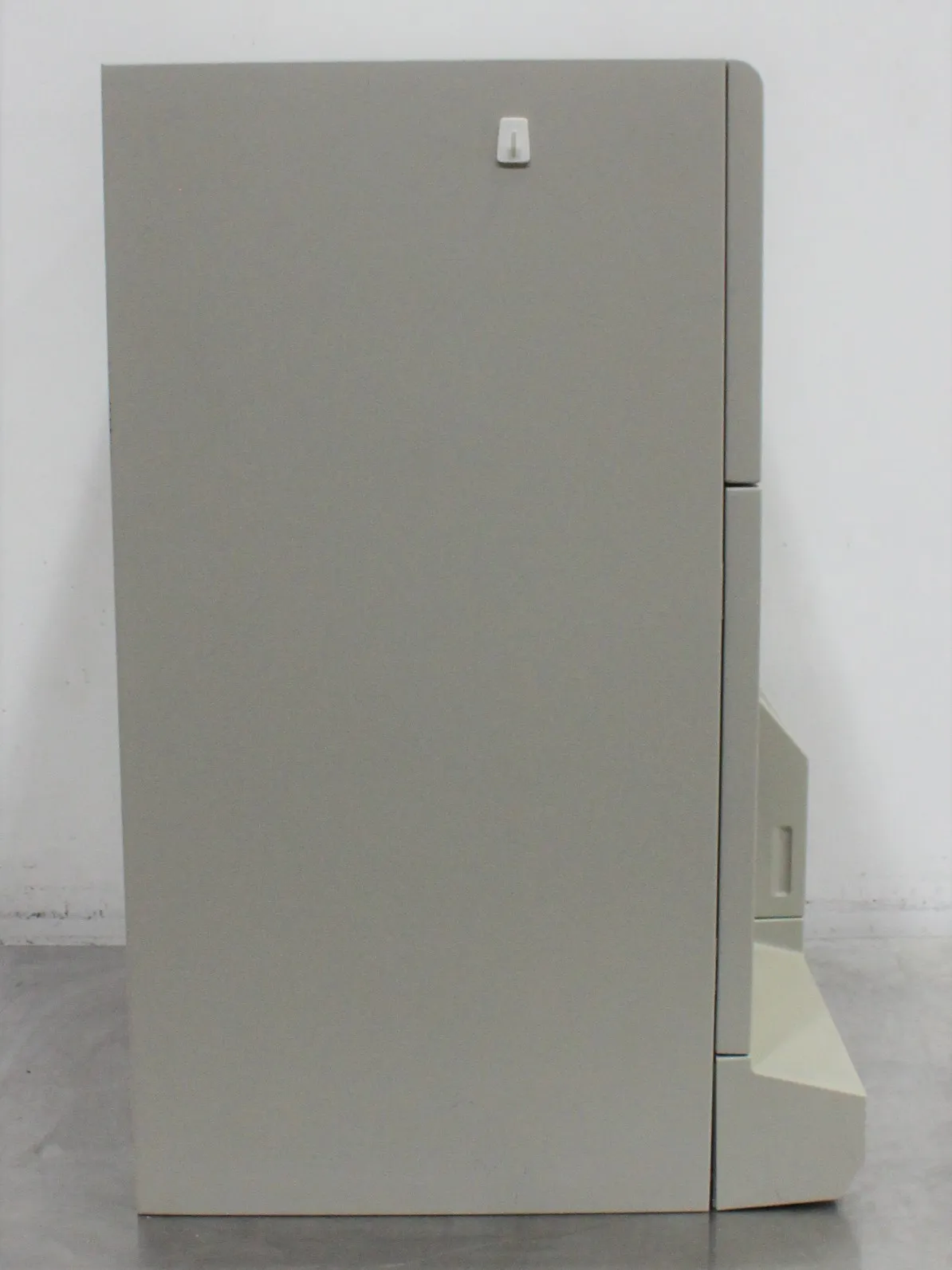 Applied Biosystems 310-3 DNA Sequencer