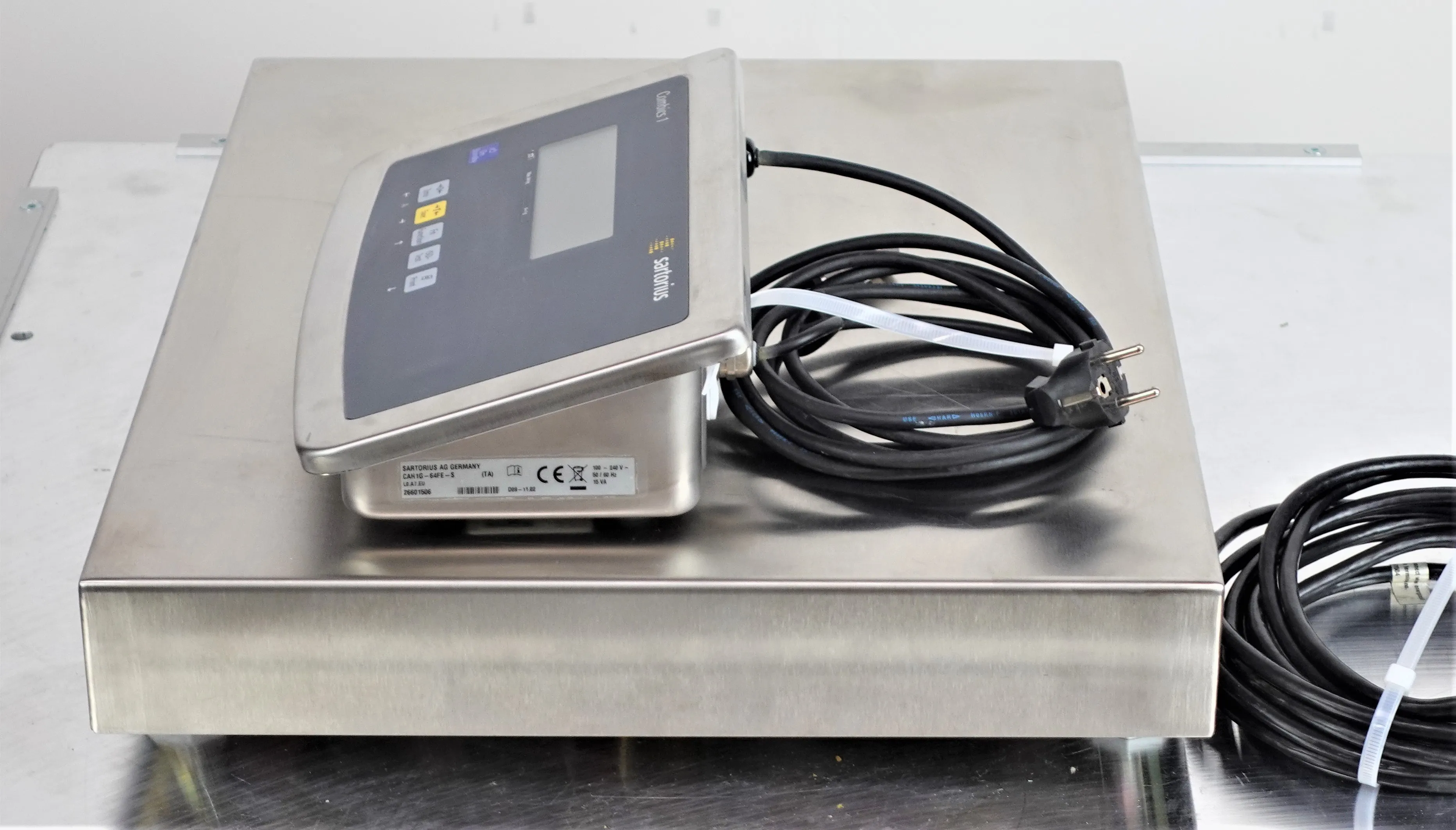 Sartorius Combics 1 CAH1G-64FE-S Bench Scale