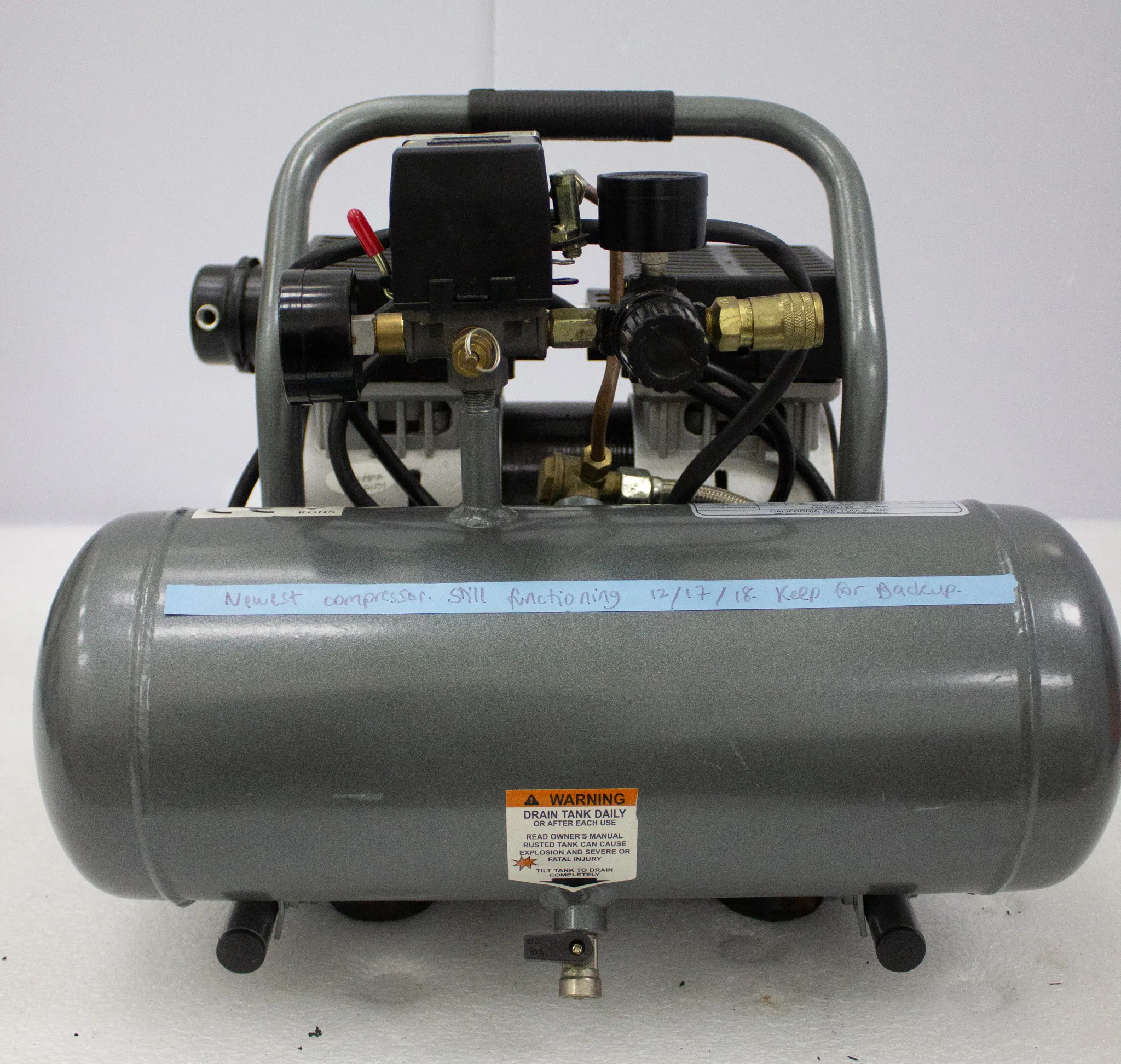 California Air Tools Oil-Free Air Compressor 1610A