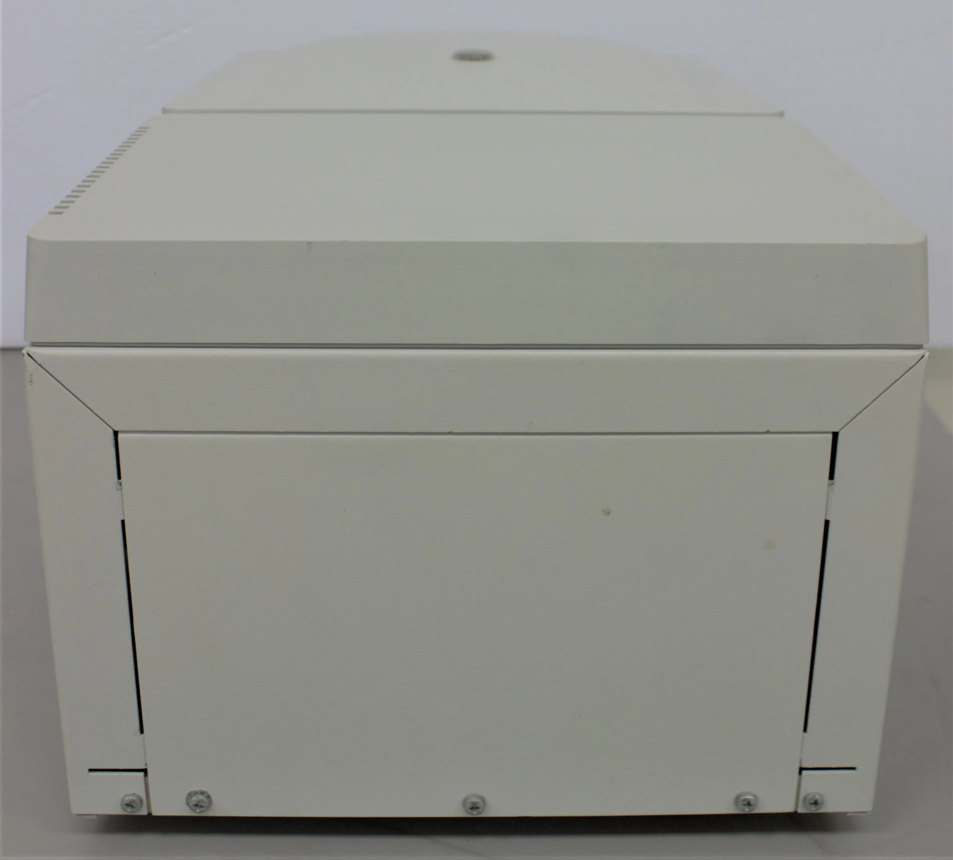 Eppendorf 5417R Refrigerated Microcentrifuge with included Rotor