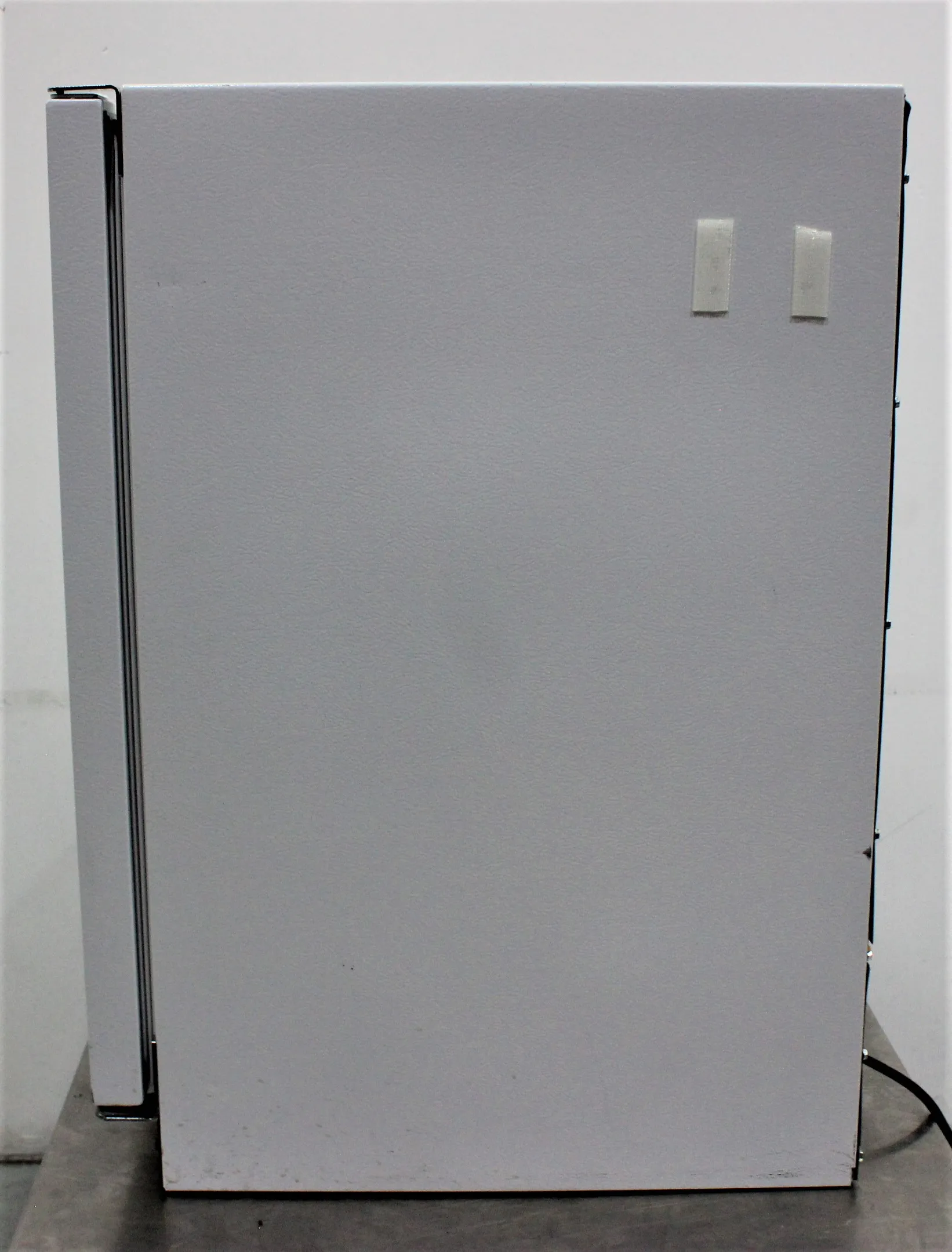 MARVEL scientific 6CARM100 Refrigerator - Used