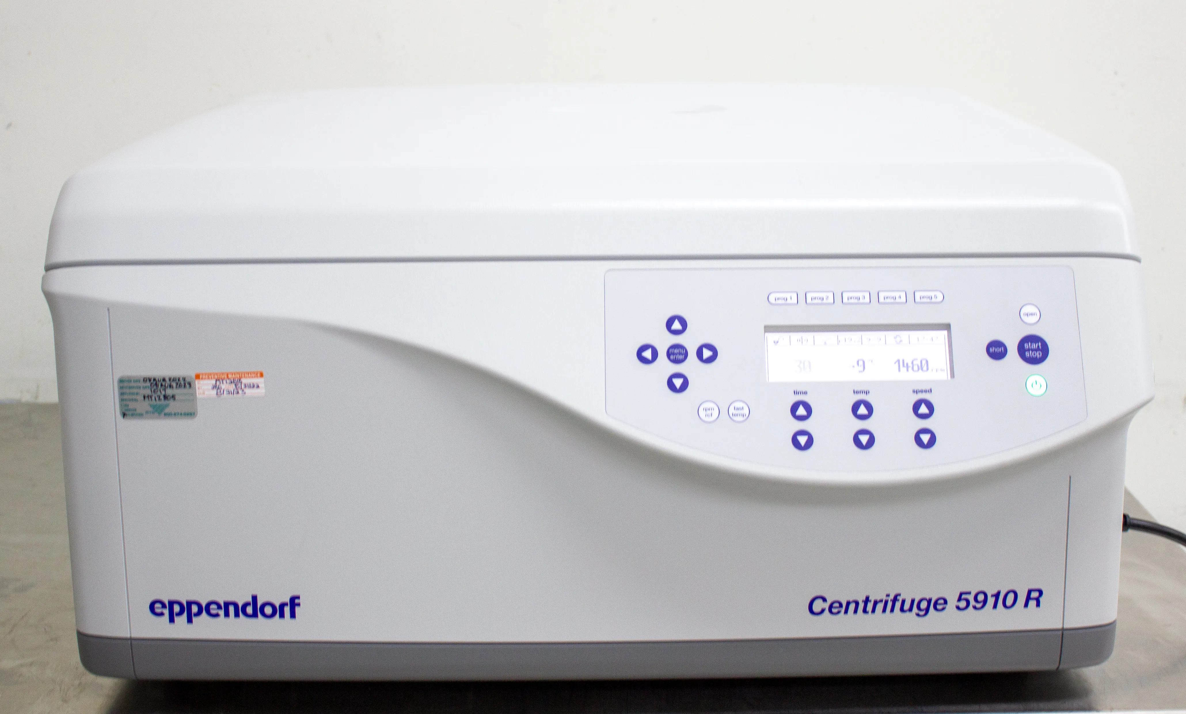 Eppendorf 5910 R Refrigerated Benchtop Centrifuge w/ 5910 R/RI S-4xRotor