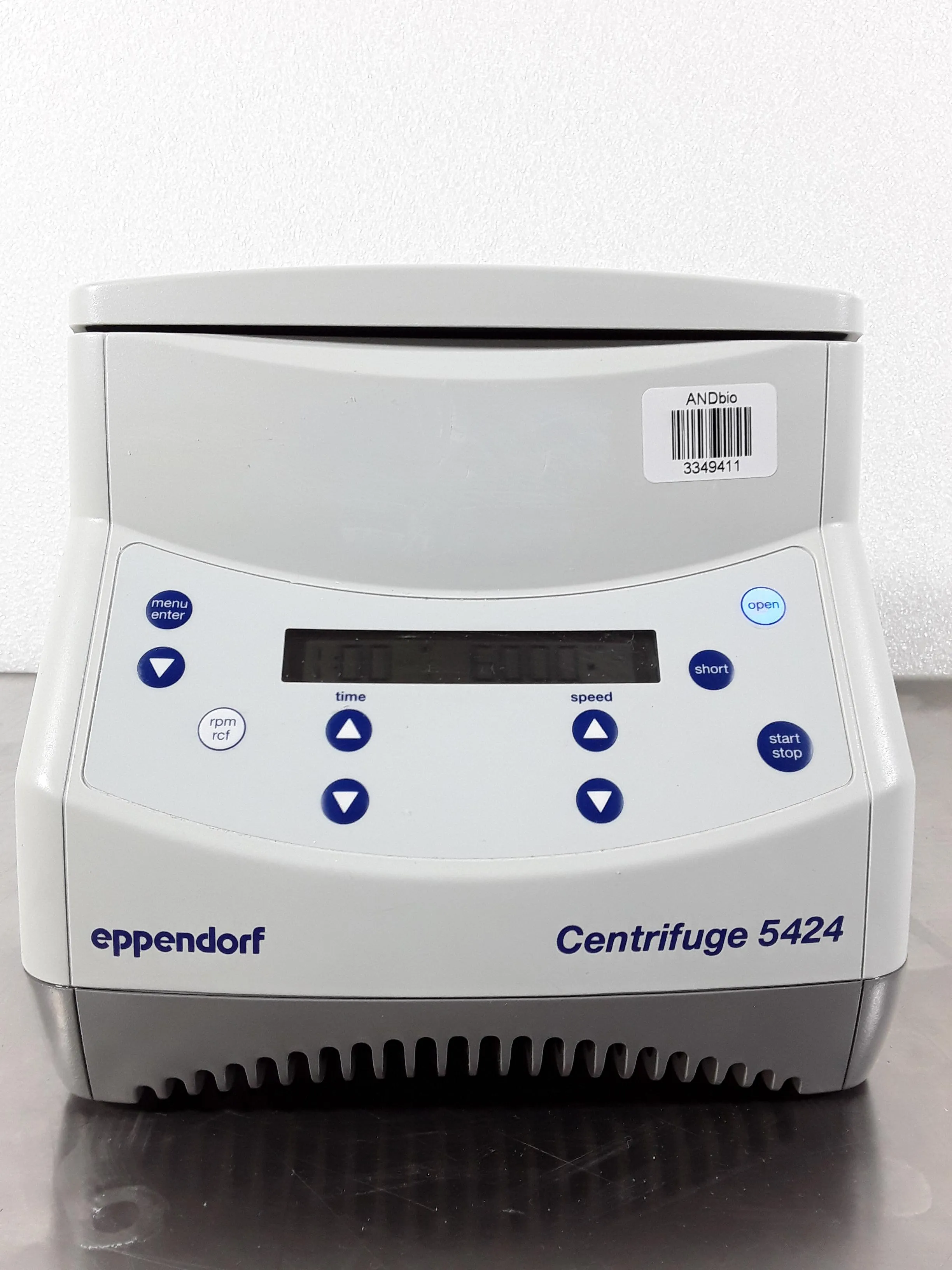 Eppendorf 5424 Benchtop Centrifuge | Used Lab Equipment