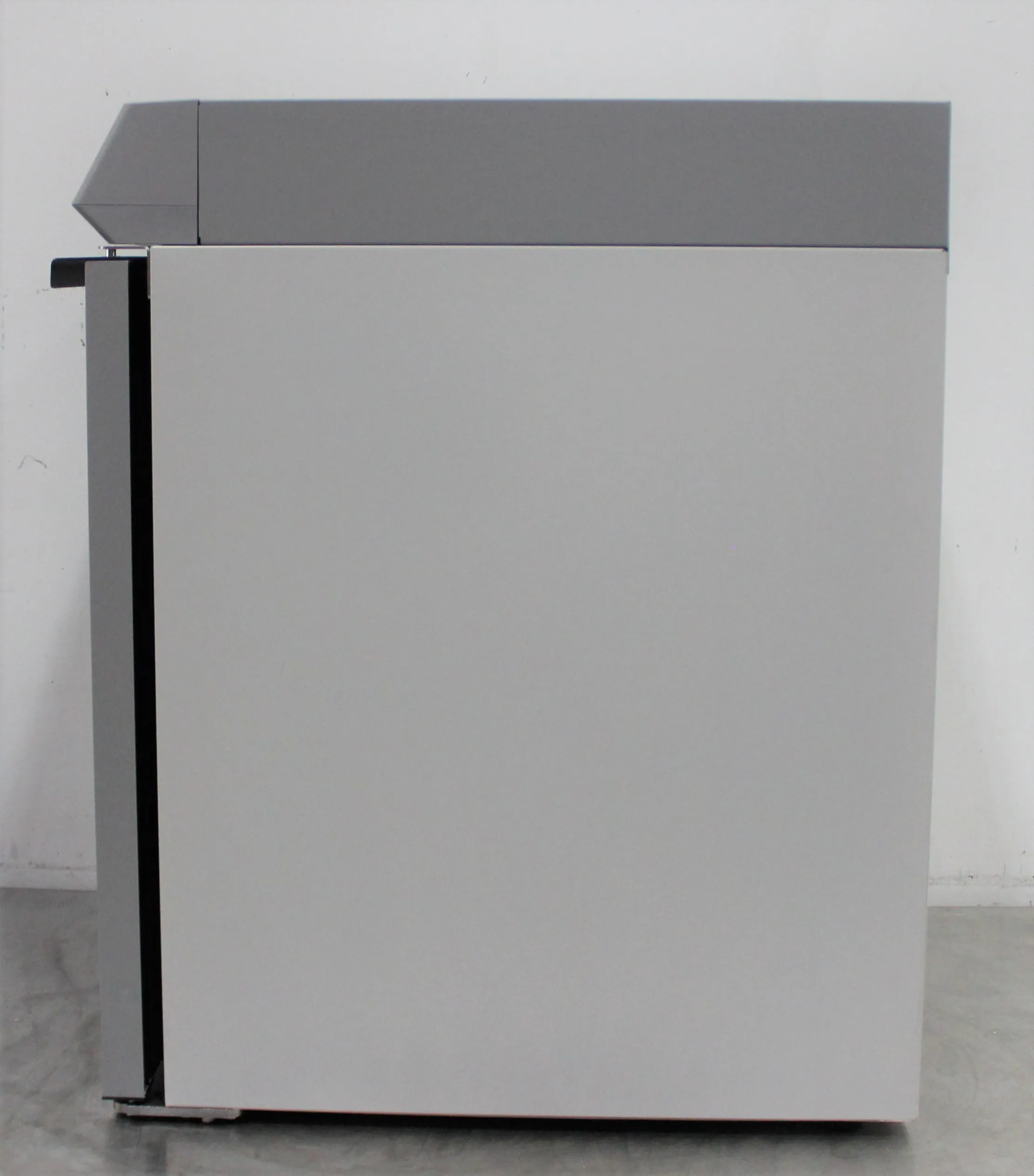 Thermo Scientific TSX Series Undercounter Lab Refrigerator