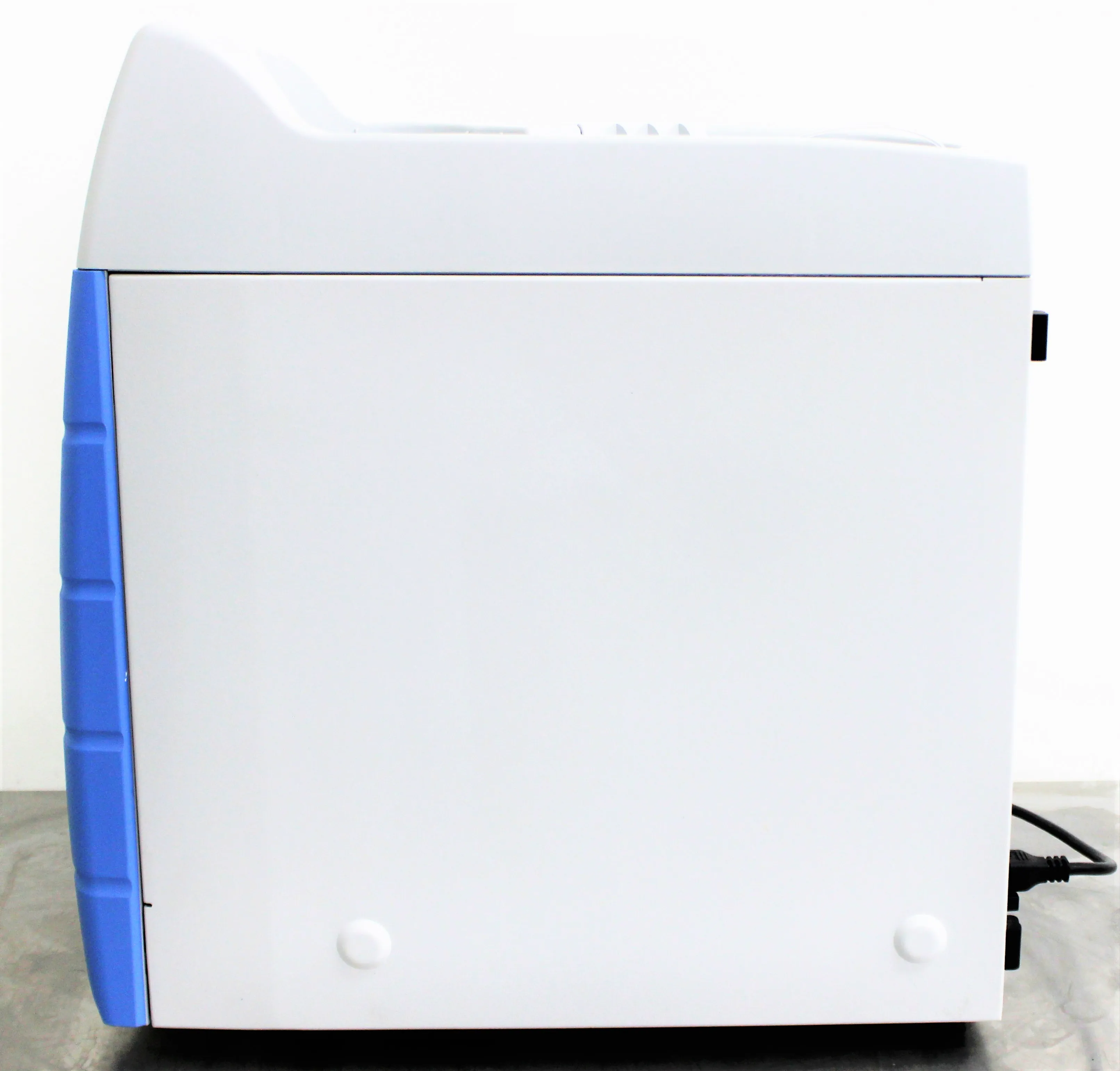 Thermo Scientific Dionex Aquion IC System with Degas - Used Laboratory Equipment 120V/220V 50Hz/60Hz