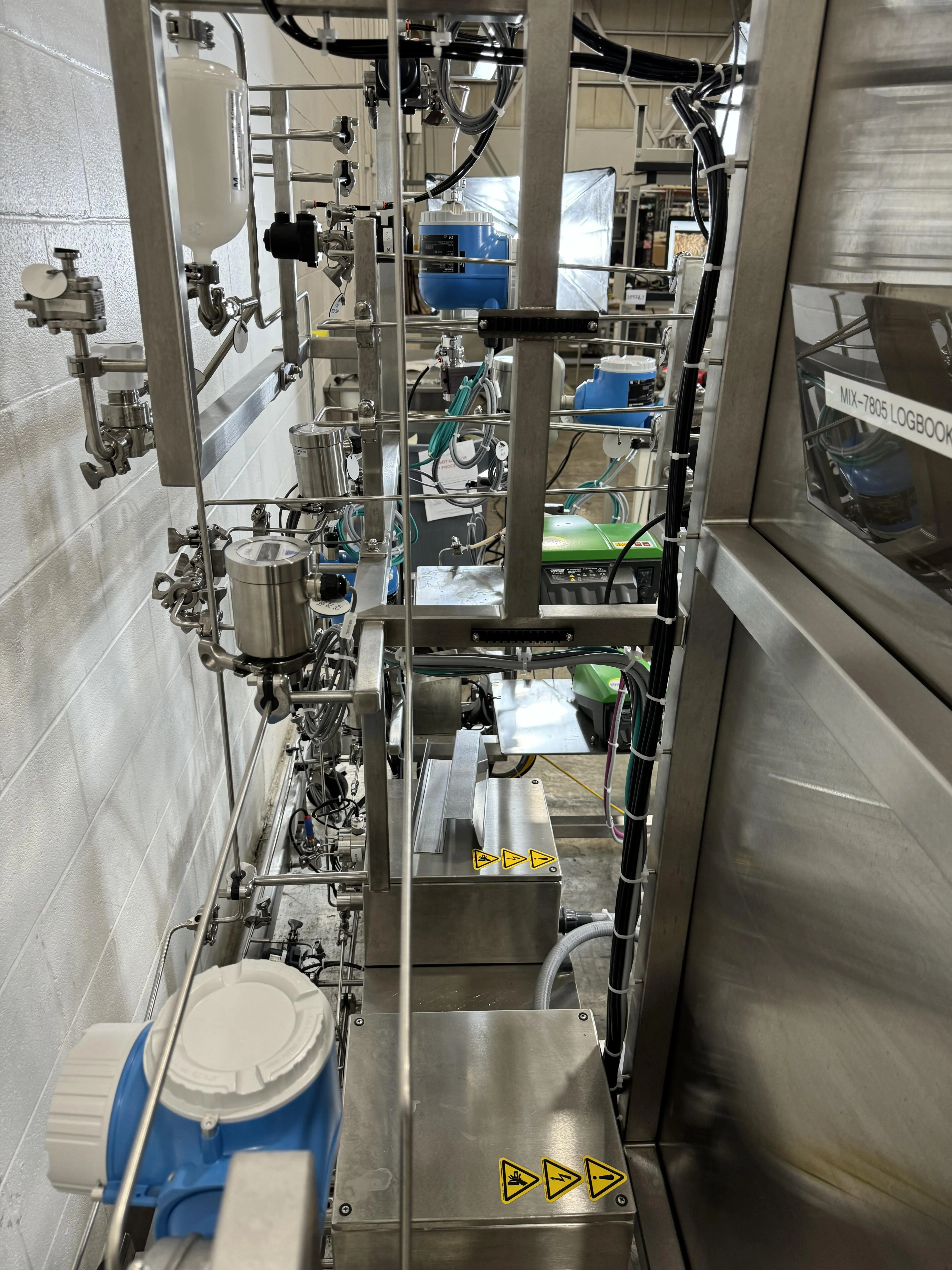 BioPharmaEngineered Systems: FLNP T-Mixing Skid