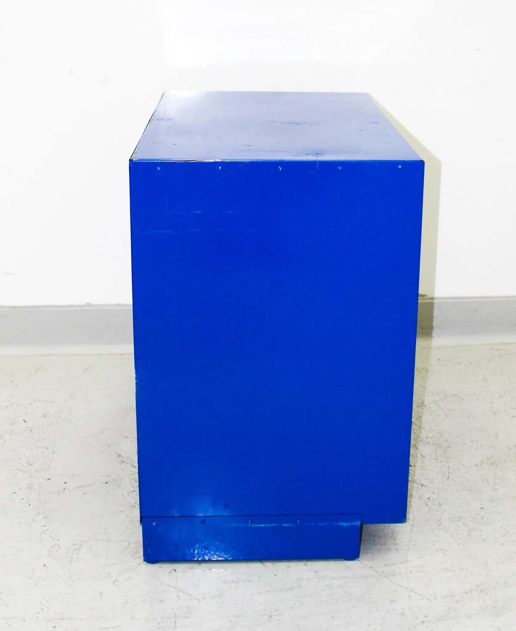 Eagle Manufacturing Acid & Corrosives 22 Gallon Storage Cabinet CRA-71