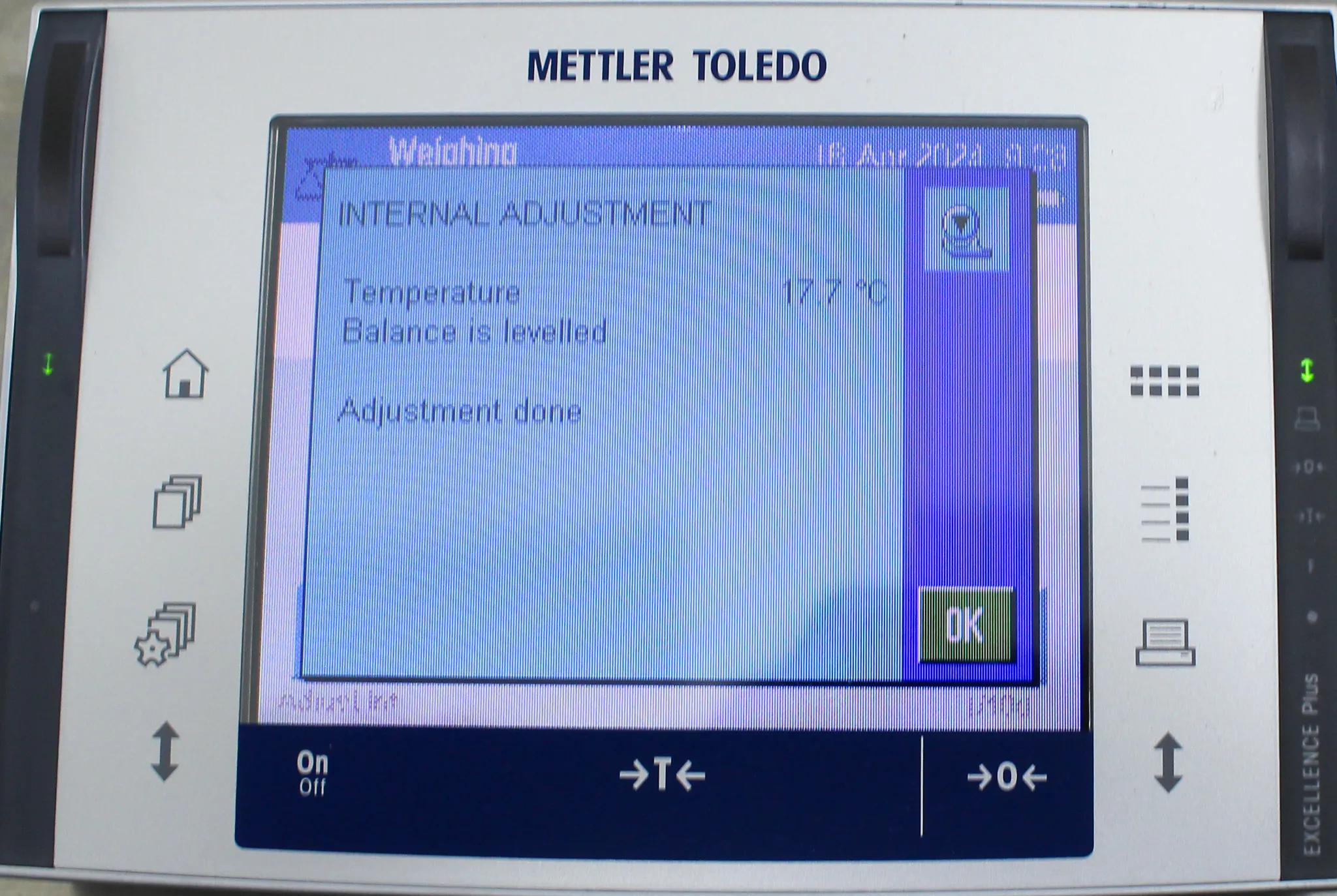 Mettler Toledo XP105DR Analytical Balance Scale