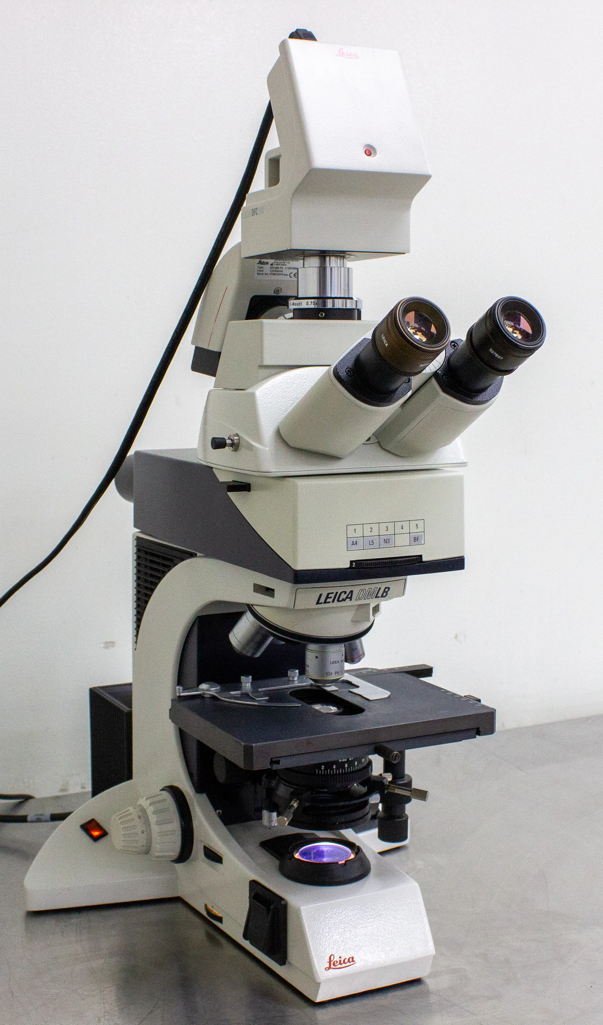 Leica DMLB 100S Microscope w/ DFC365 FX & DFC500 Camera