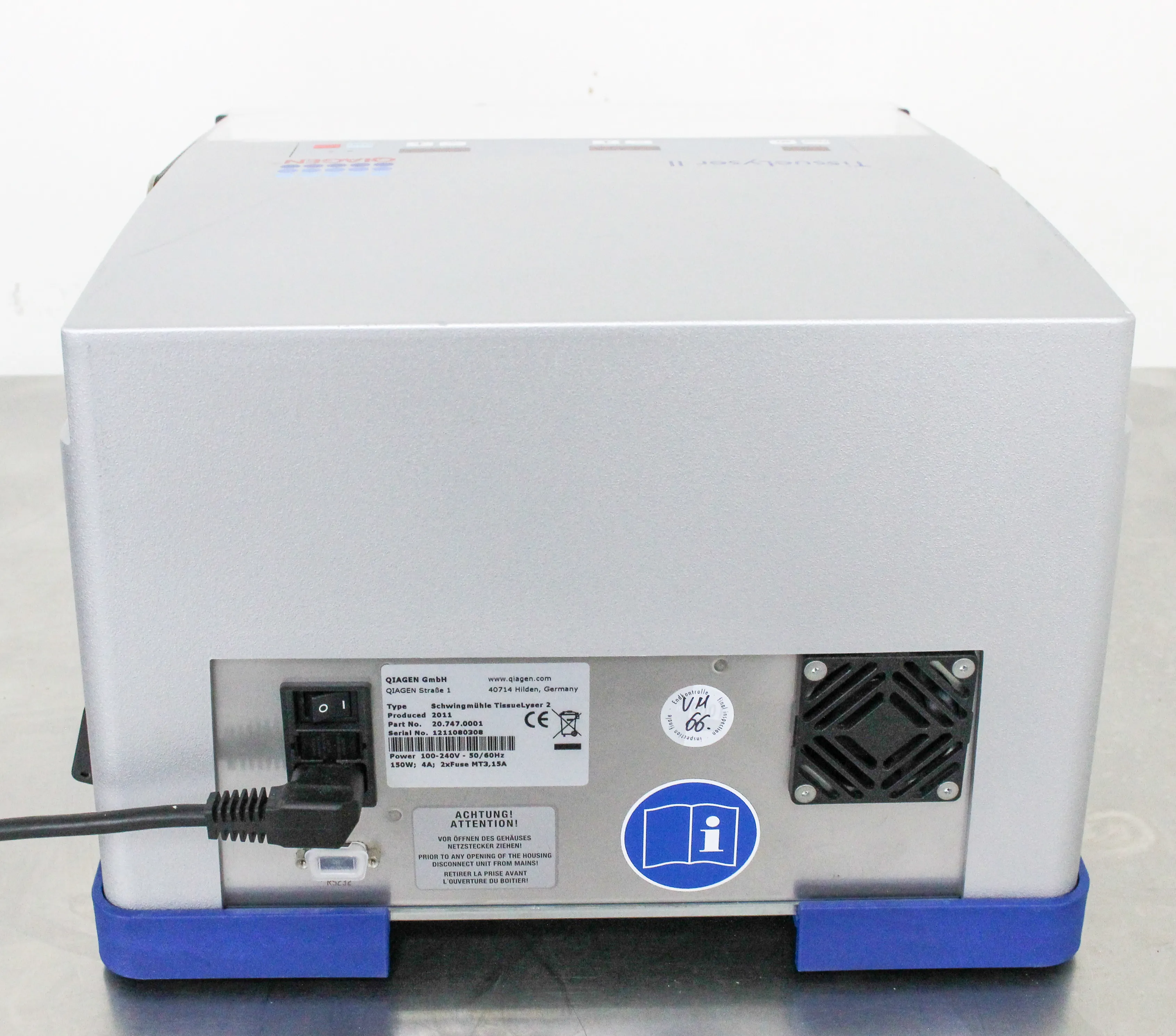 Qiagen TissueLyser II Laboratory Tissue Processor Homogenizer Disruptor