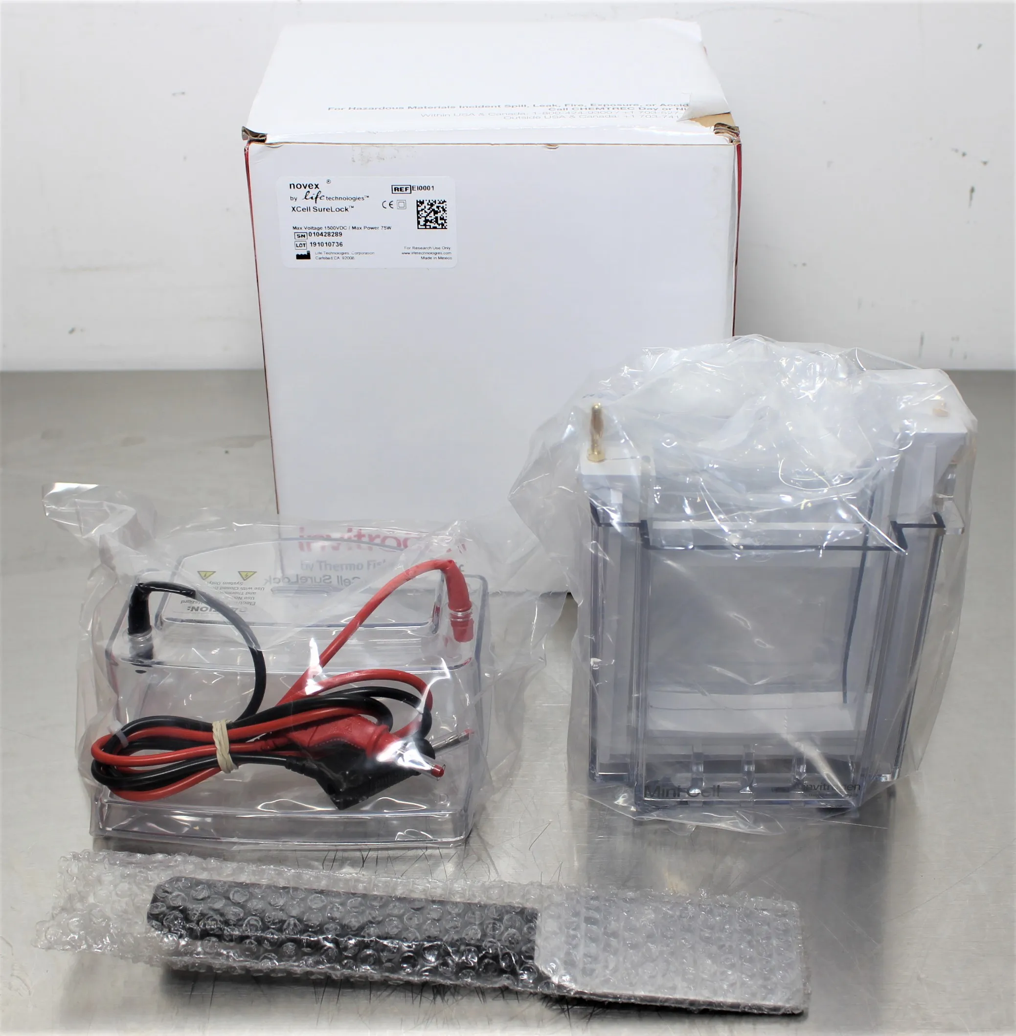 Invitrogen XCell SureLock Mini-Cell EI0001 Electrophoresis System