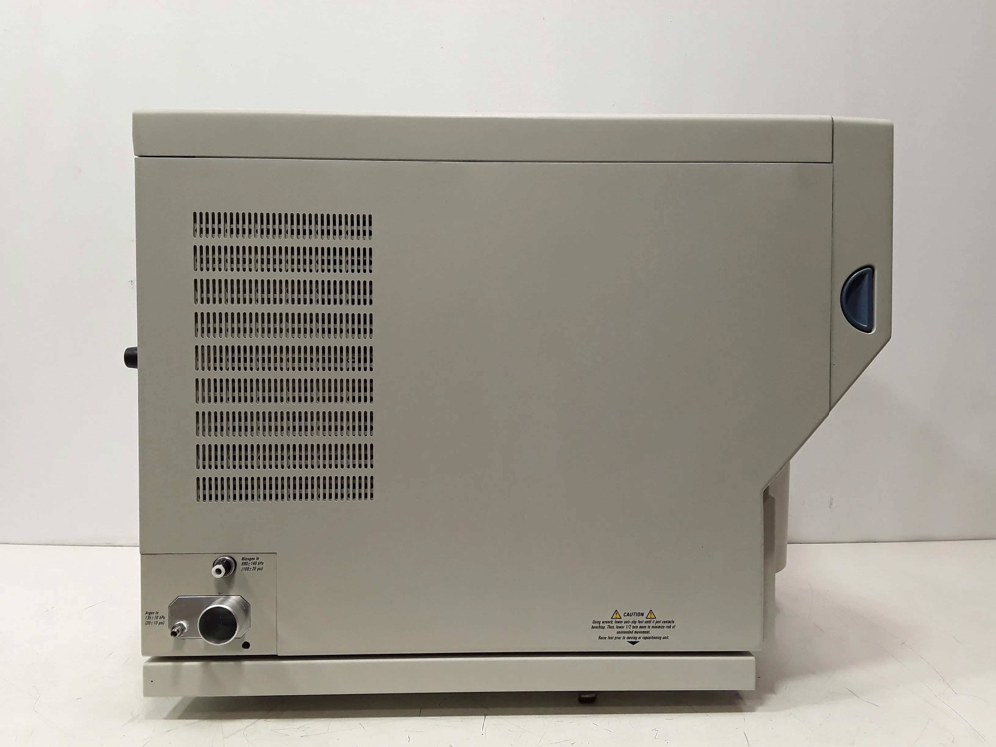 Thermo Electron Corporation Finnigan TSQ Quantam Ultra EMR Mass Spectrometer Class 2