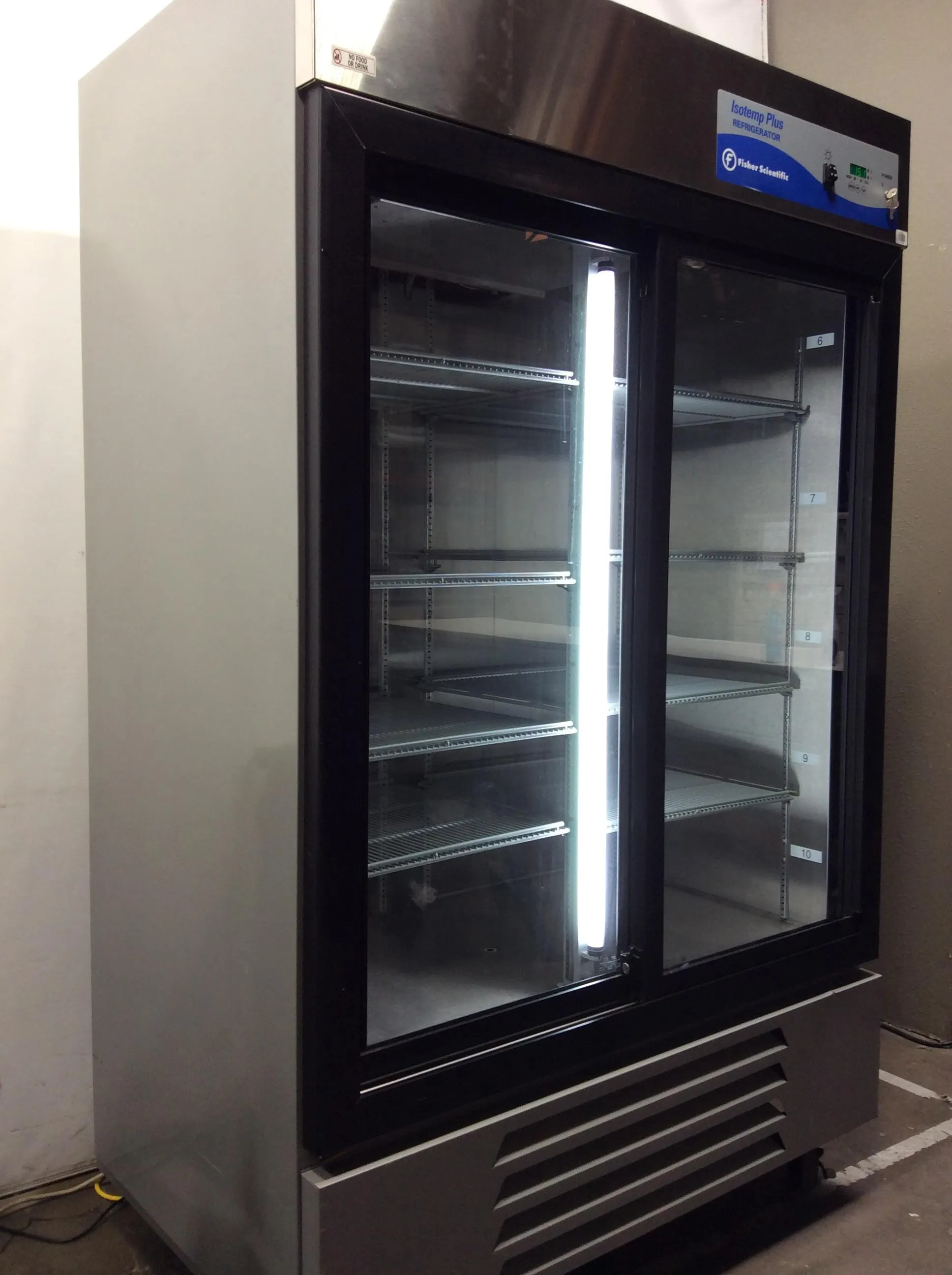 Fisher Scientific Isotemp Plus Refrigerator 45.4cu ft Model 13-986-128S