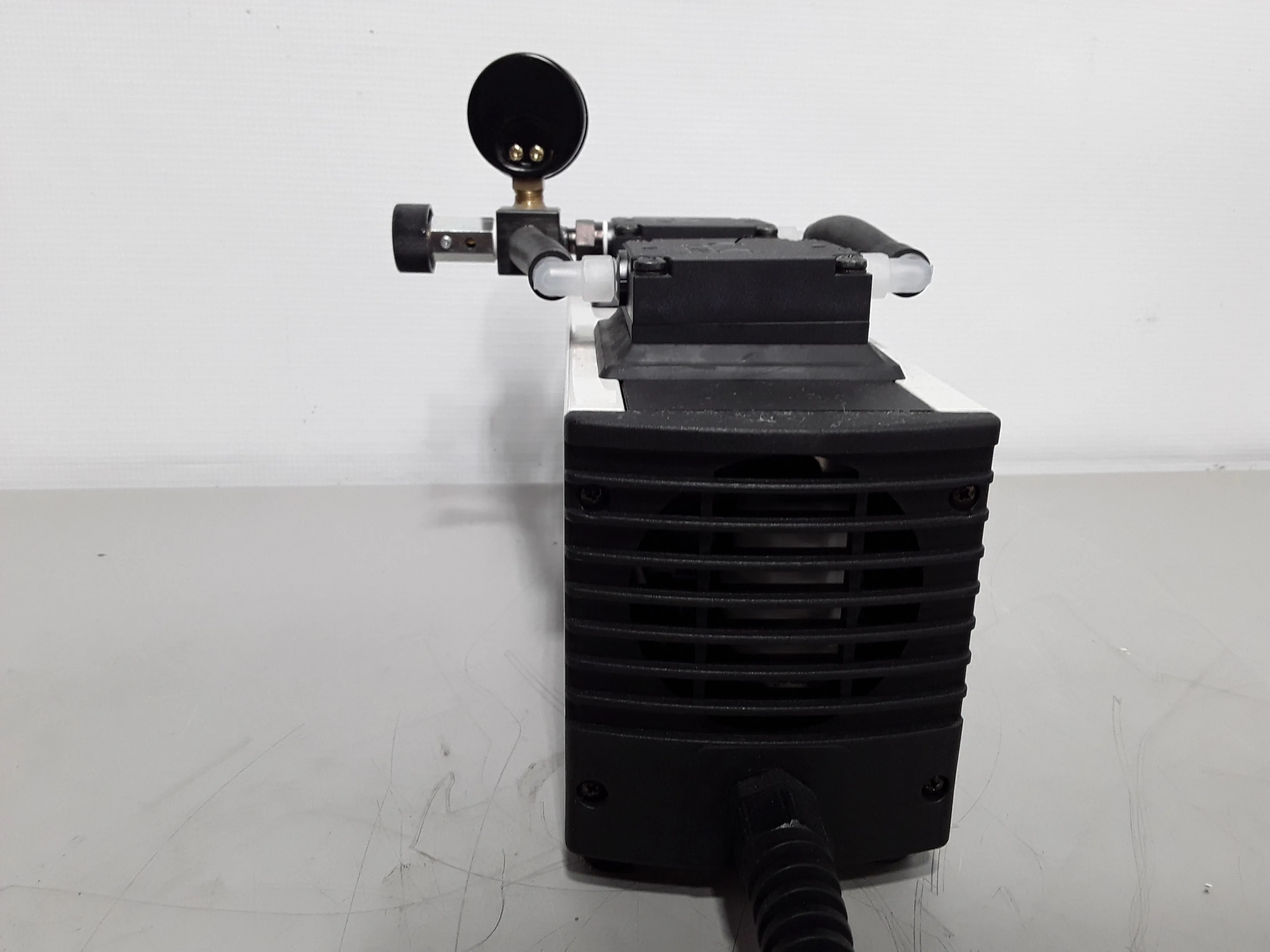 KNF Lab Filtration Pump Model UN816.1.2KT.45P Vacuum Pump