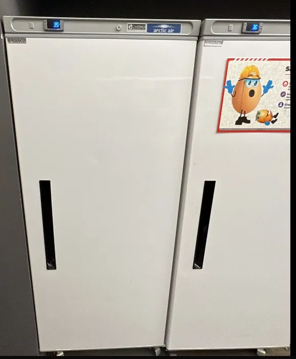 Arctic Air AWR25 25 cu. ft. Single Door Reach In Refrigerator