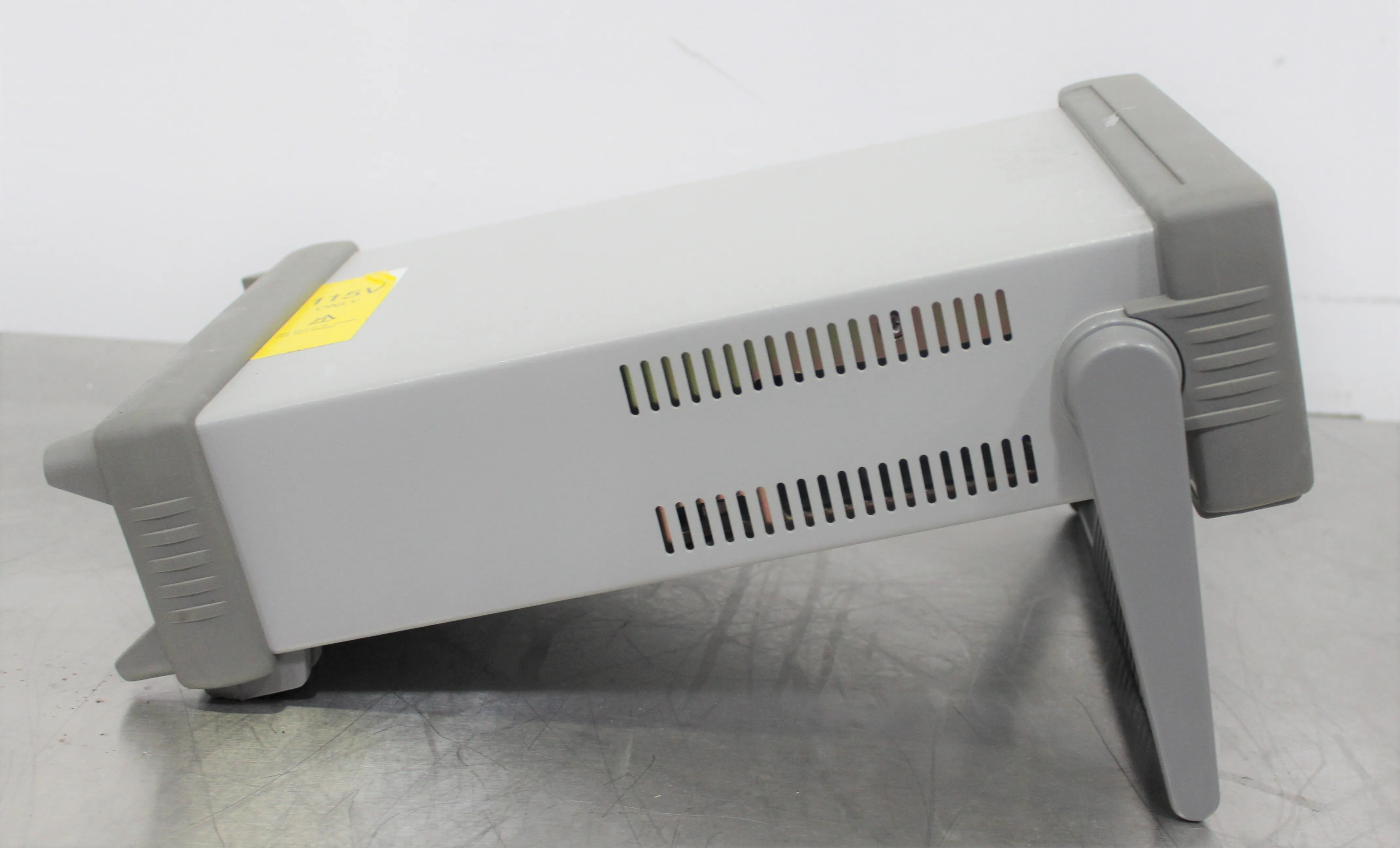 Agilent E3641A Clean Power Supply with Built-in Interfaces