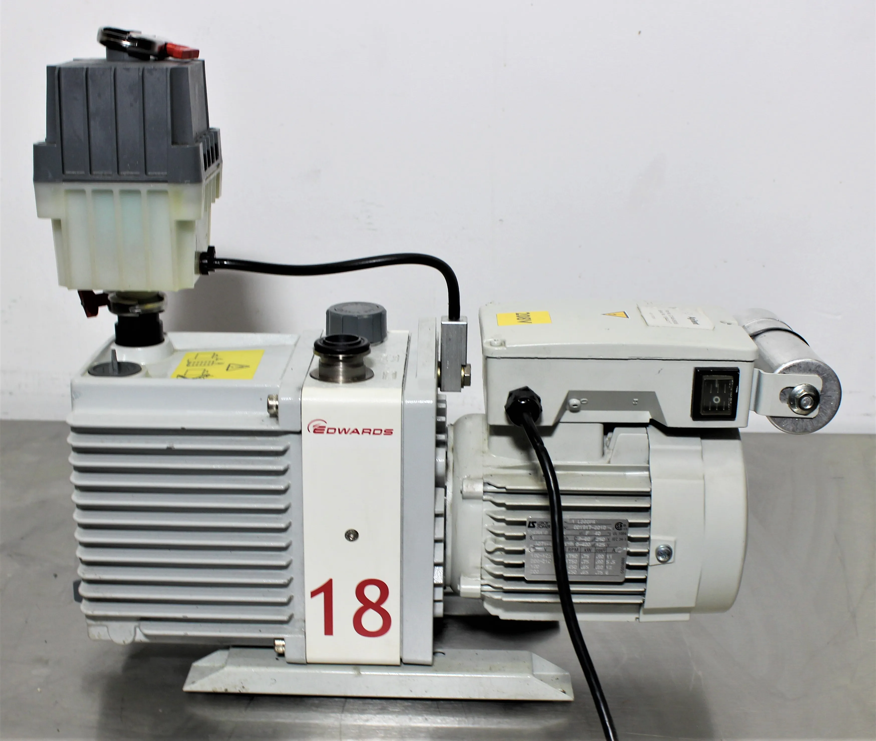 Edwards E1M18 Vacuum Pump