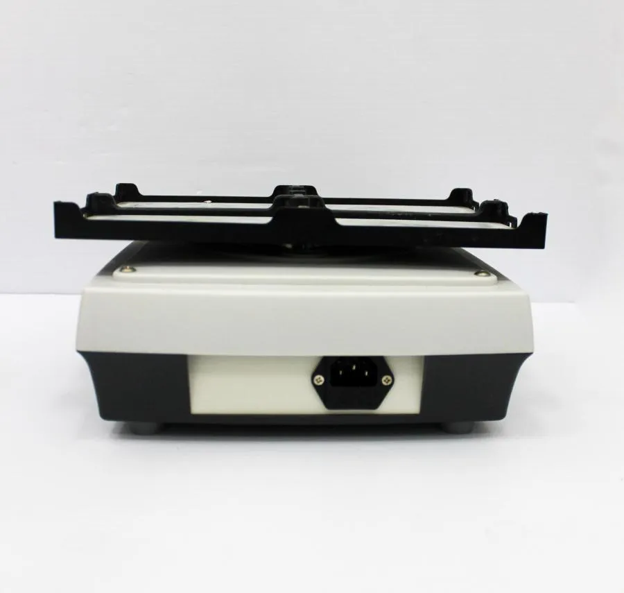 Thermo Scientific compact Digital Microplate shaker Cat: 88880023