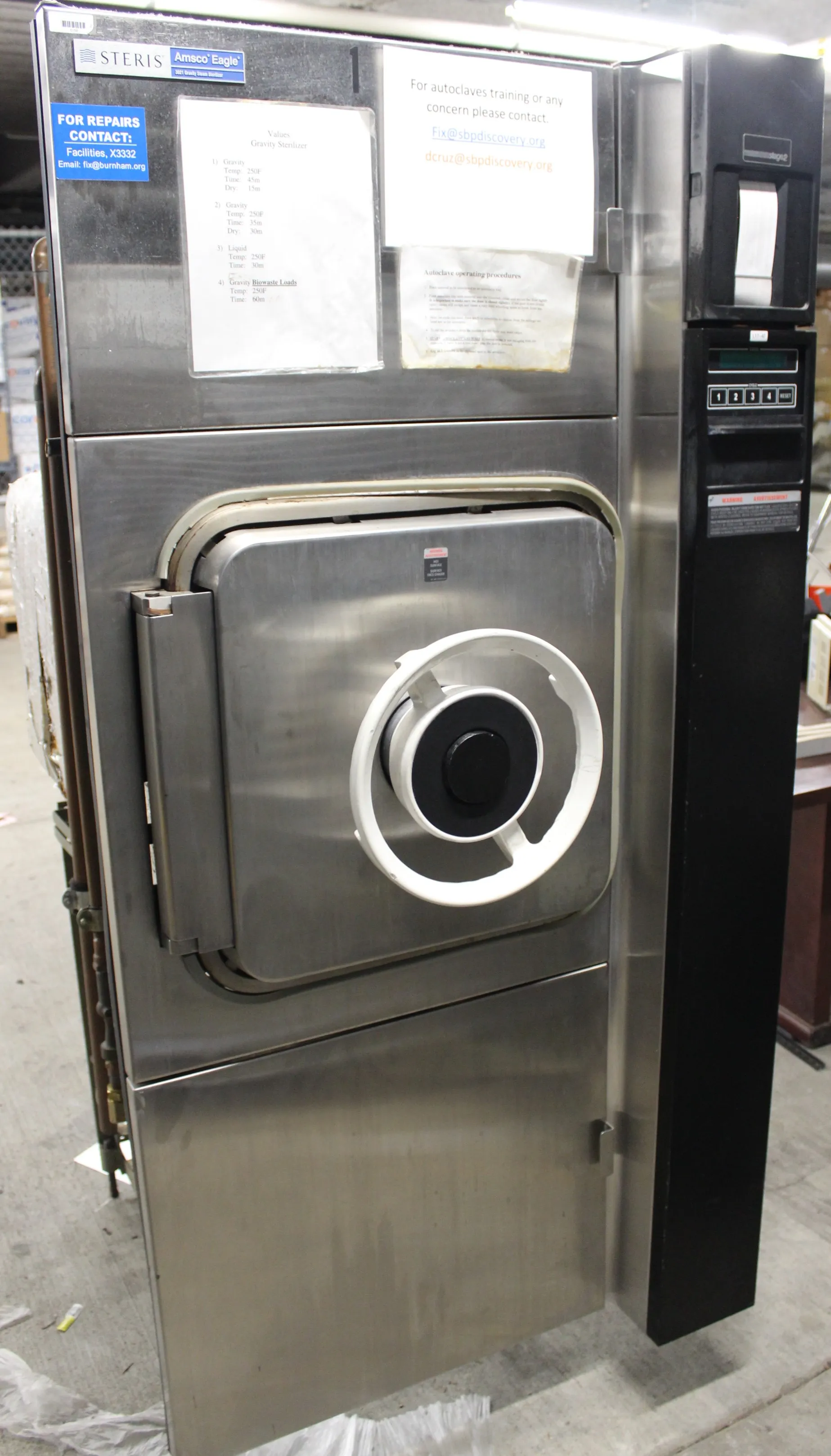 Steris Amsco Model 3021 Steam Sterilizer