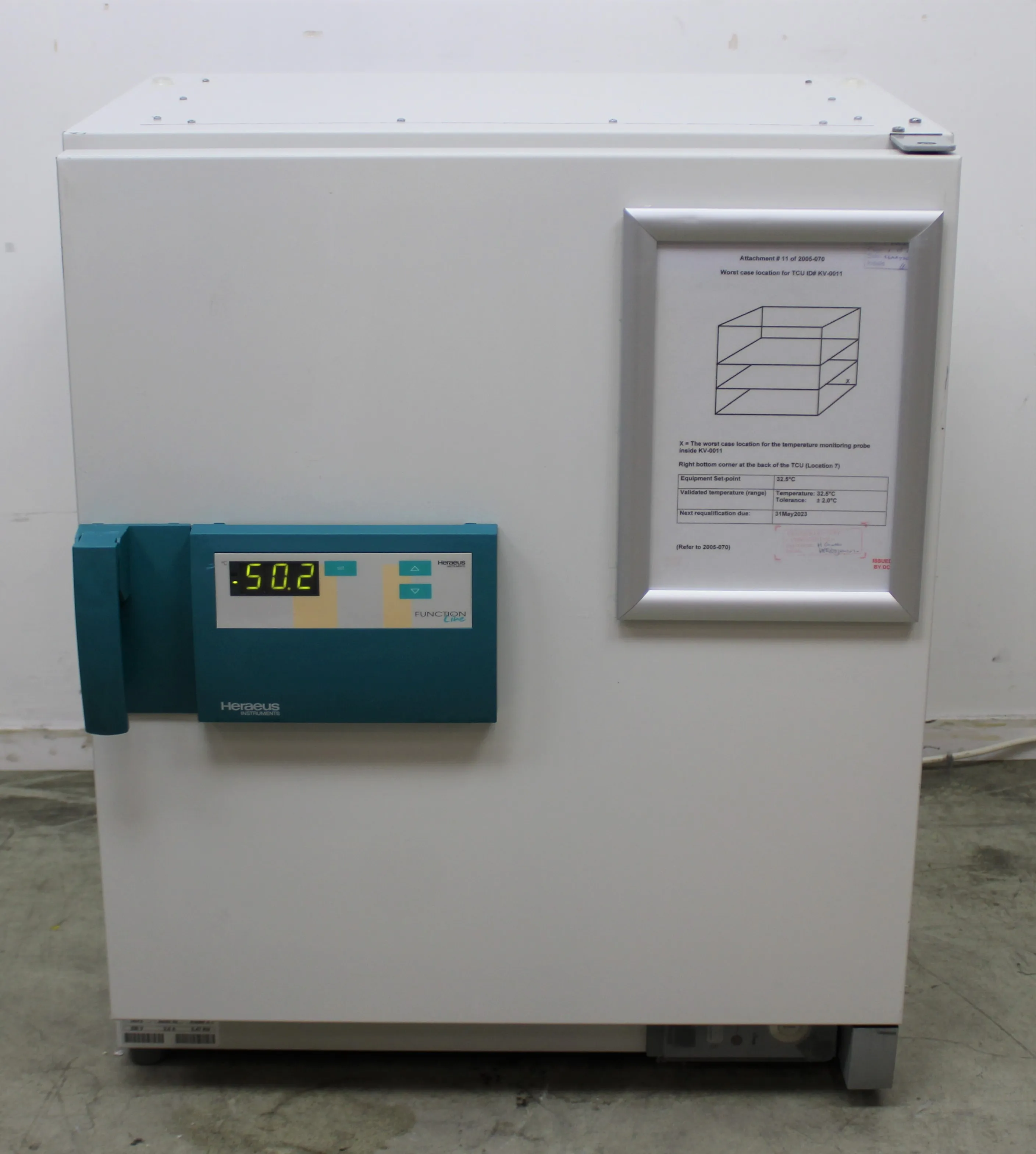 Heraeus B12 Incubator 131L Used Laboratory Equipment