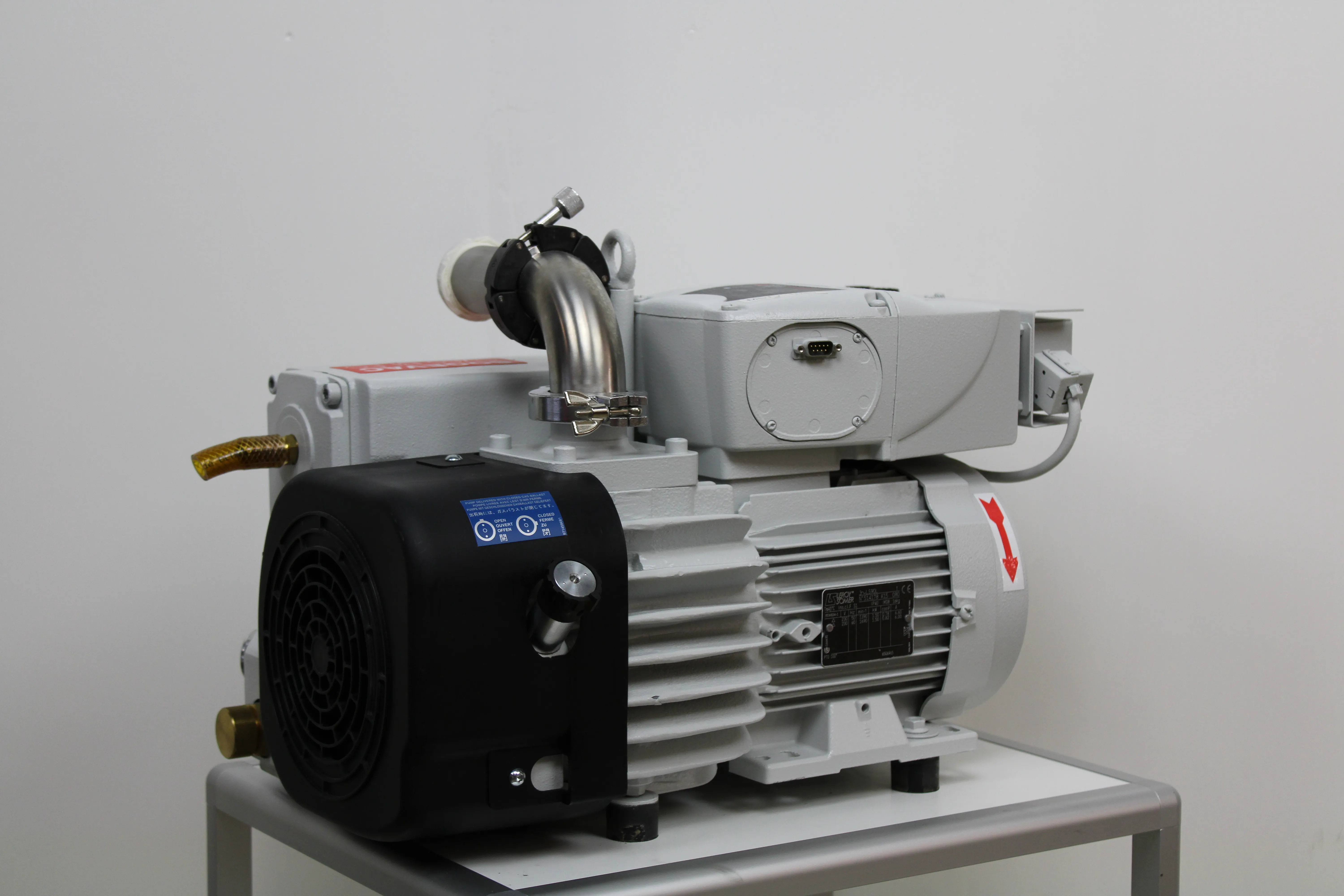 Leybold Sogevac SOGEVAC SV65BIFC 960465V013001 Vacuum Pump 230V 50Hz/60Hz