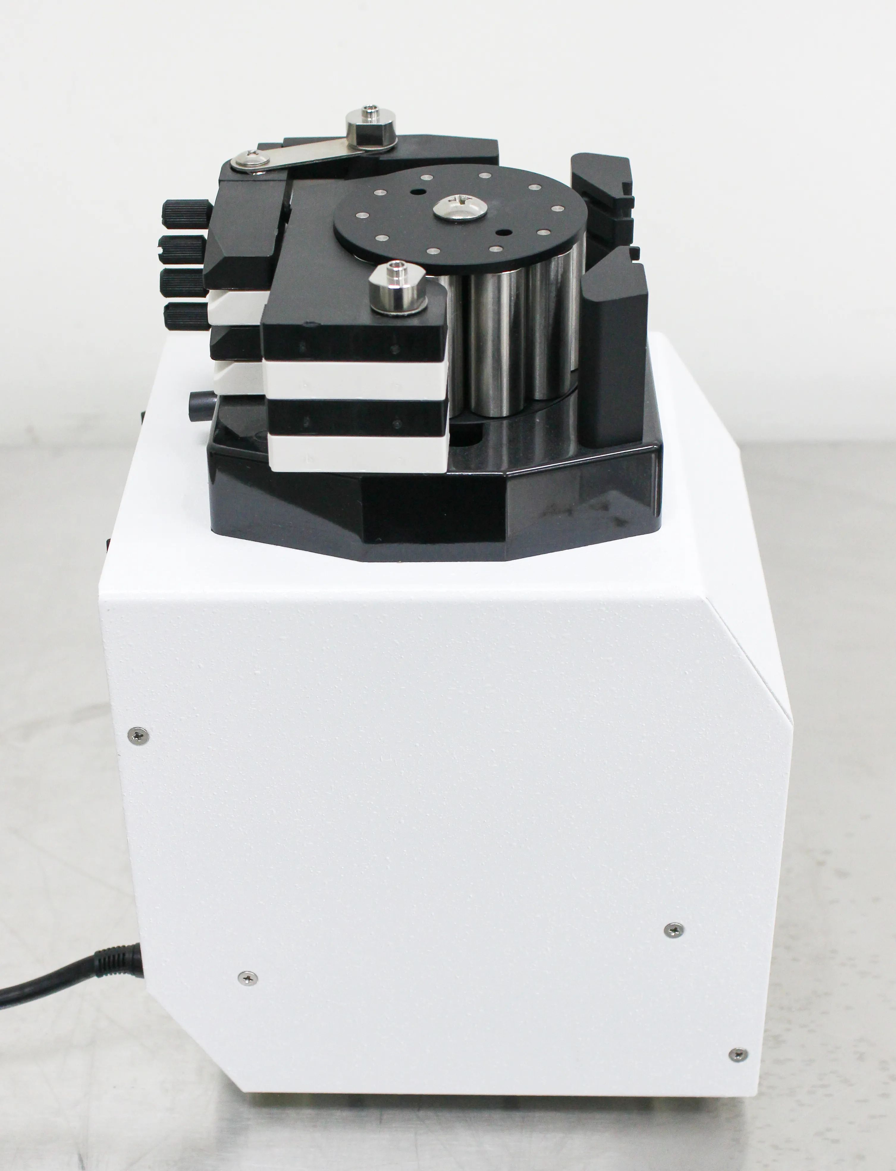 Gilson MiniPuls 3 High Performance Low Pulse Peristaltic Pump