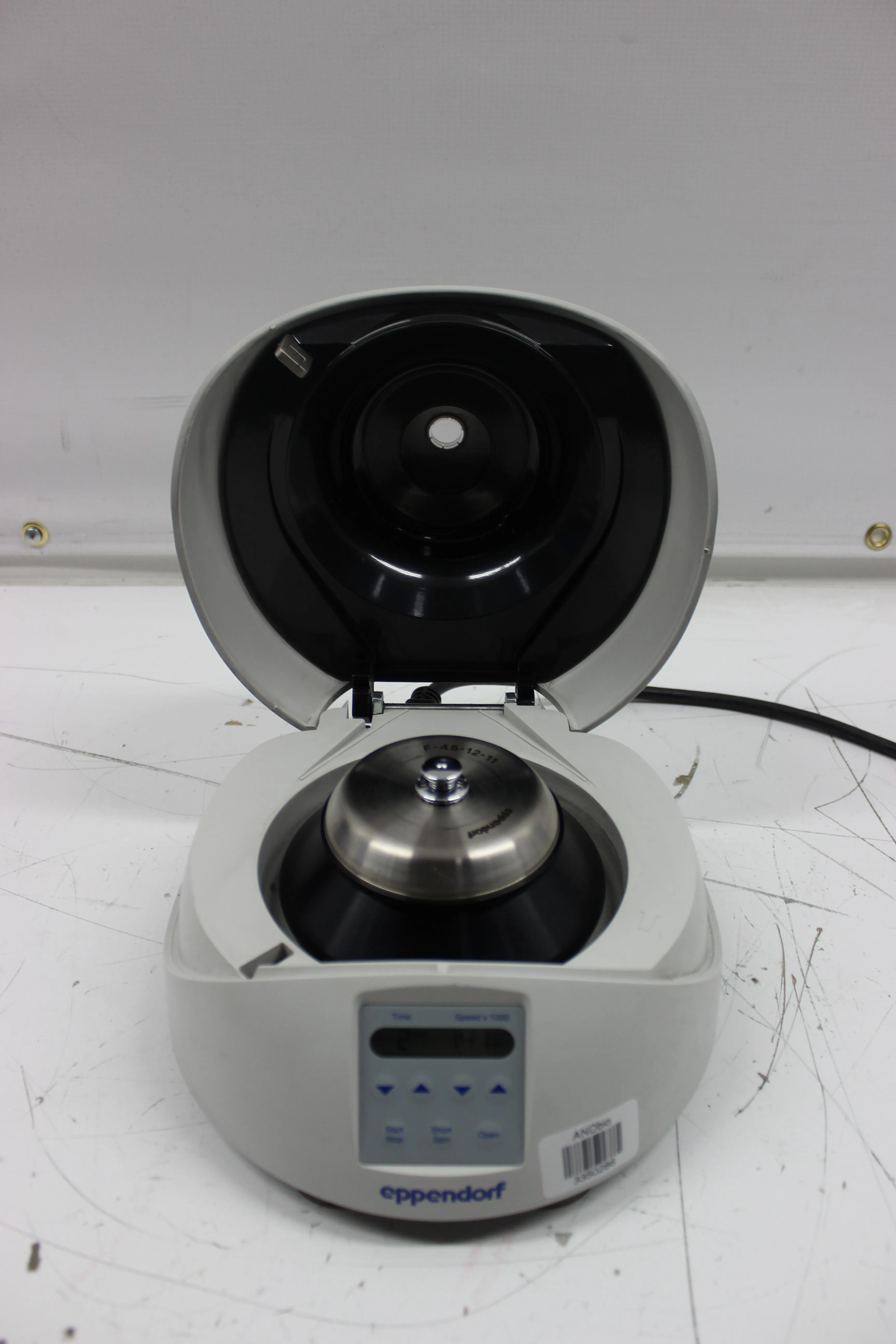 Eppendorf 5453 Mini Spin plus Benchtop Centrifuge