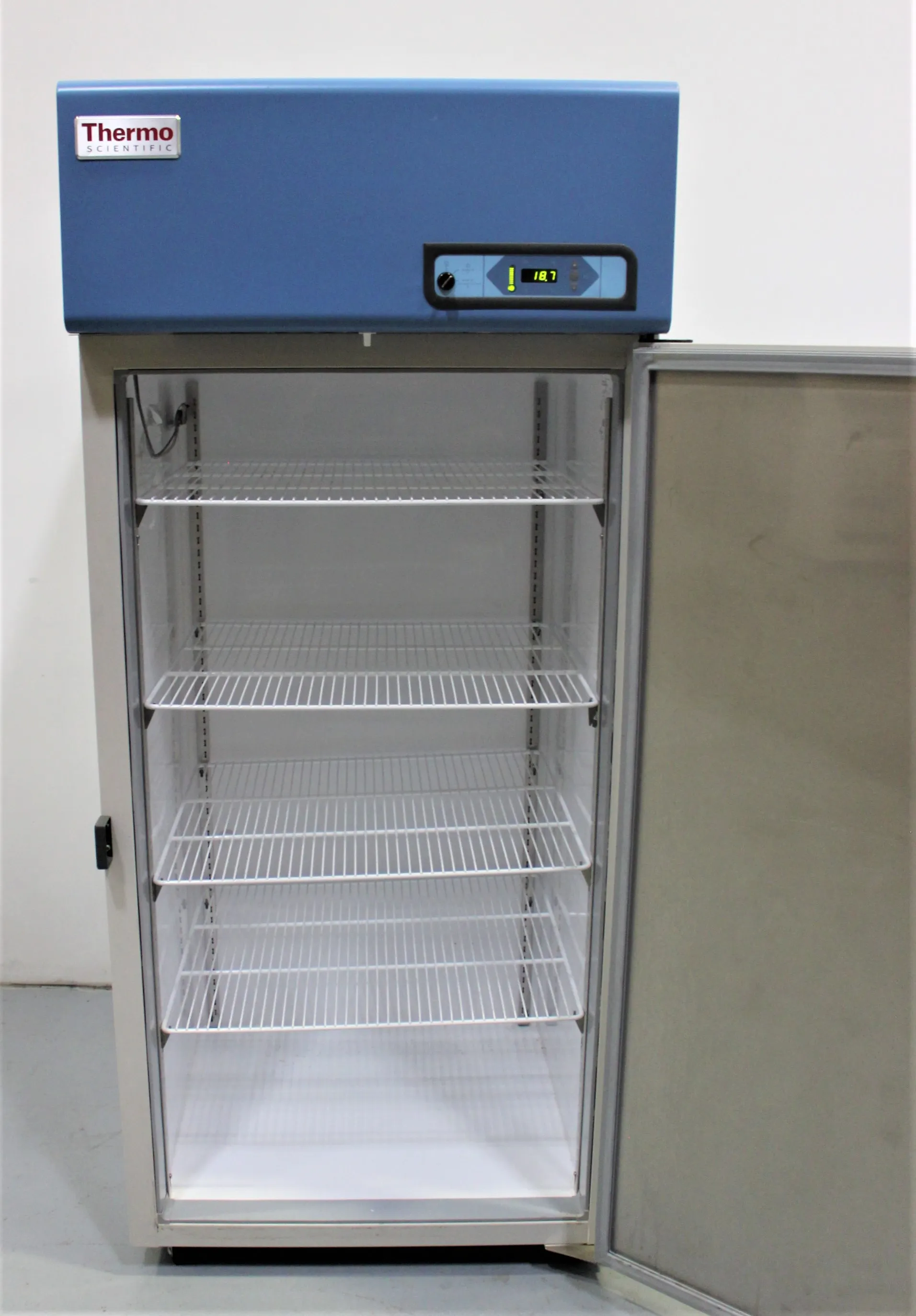 Thermo Scientific High-Performance Lab Freezer UGL302A