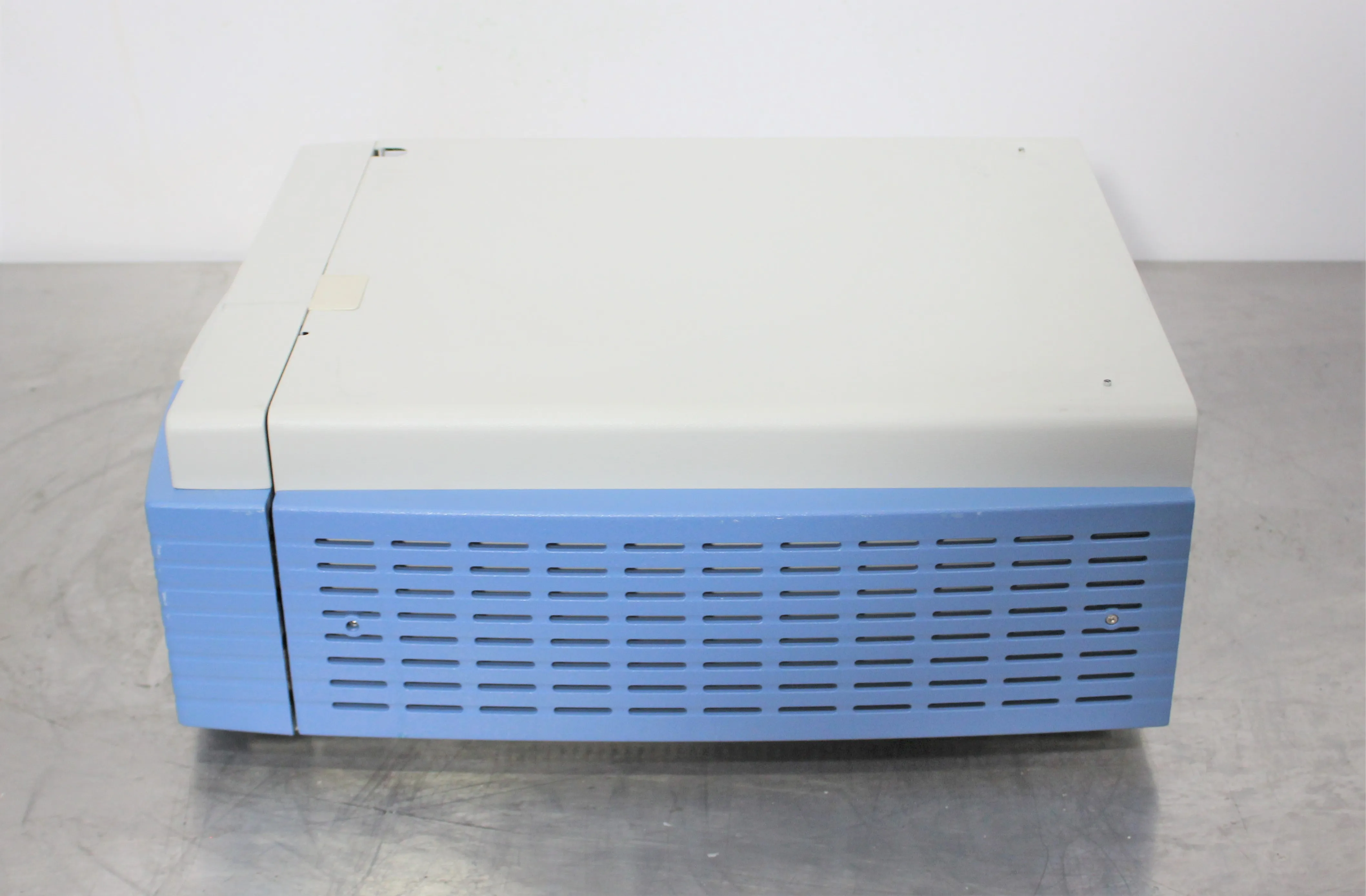 Thermo Scientific Accela RI Detector HPLC/FPLC/GC/CE Unit Class 3 - Service Used 230V 50Hz/60Hz Refractive Index Detector 970044