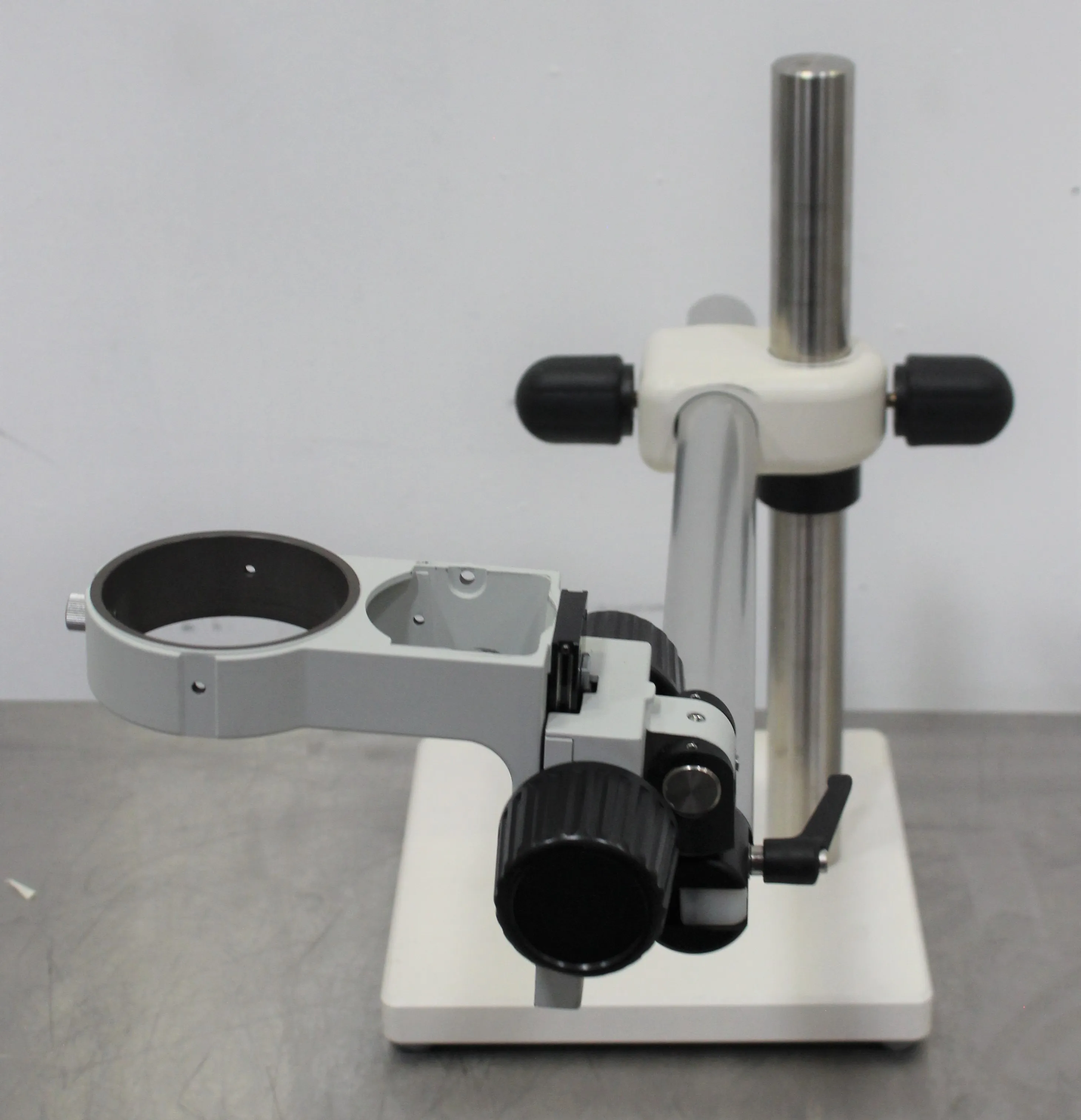 Olympus SZ2-STB1 Laboratory Microscope Head Mount with Stand