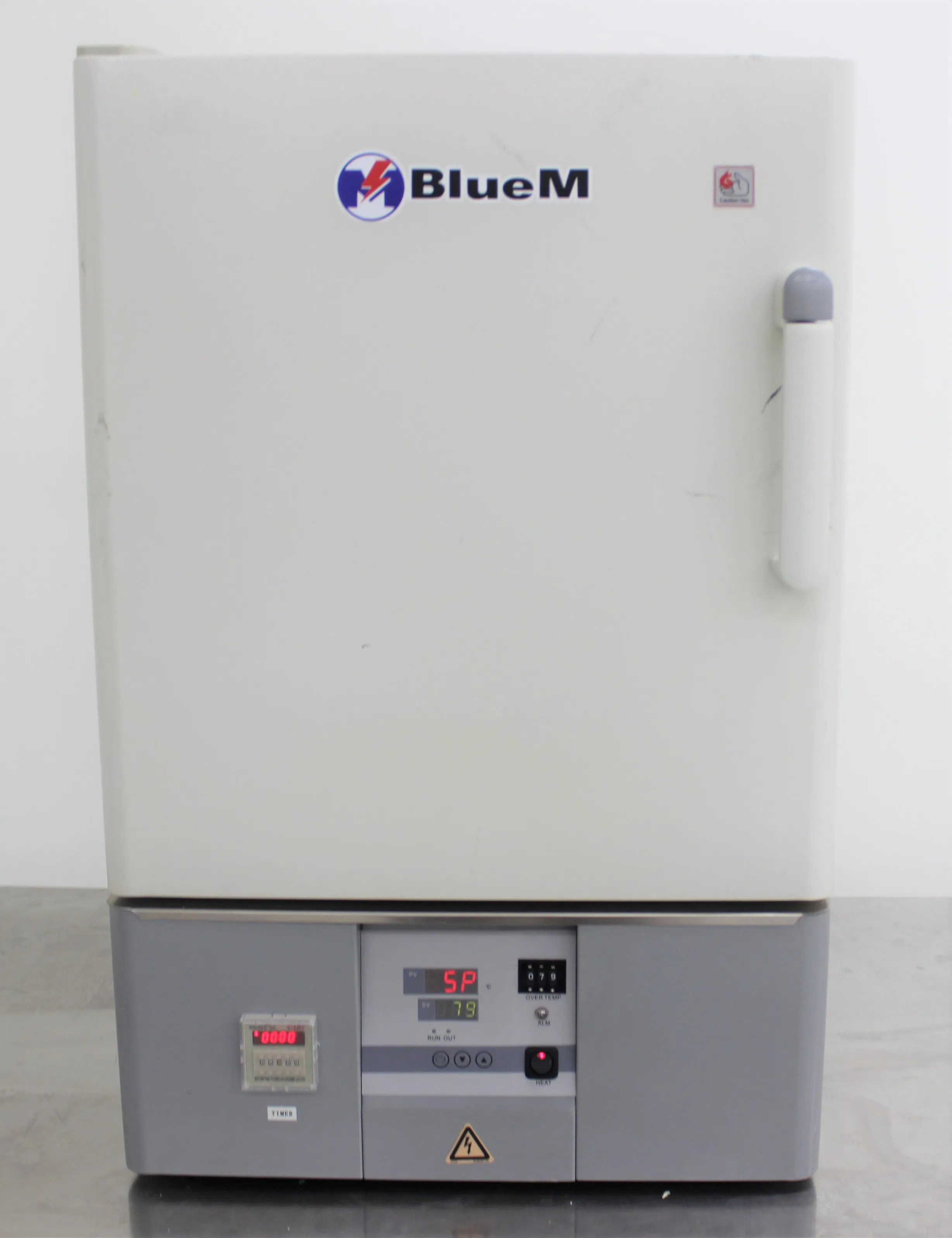 Blue M Lab Oven Model LO-27-E - Used 120V Horizontal Airflow Laboratory Inconspicuous Oven E1111003