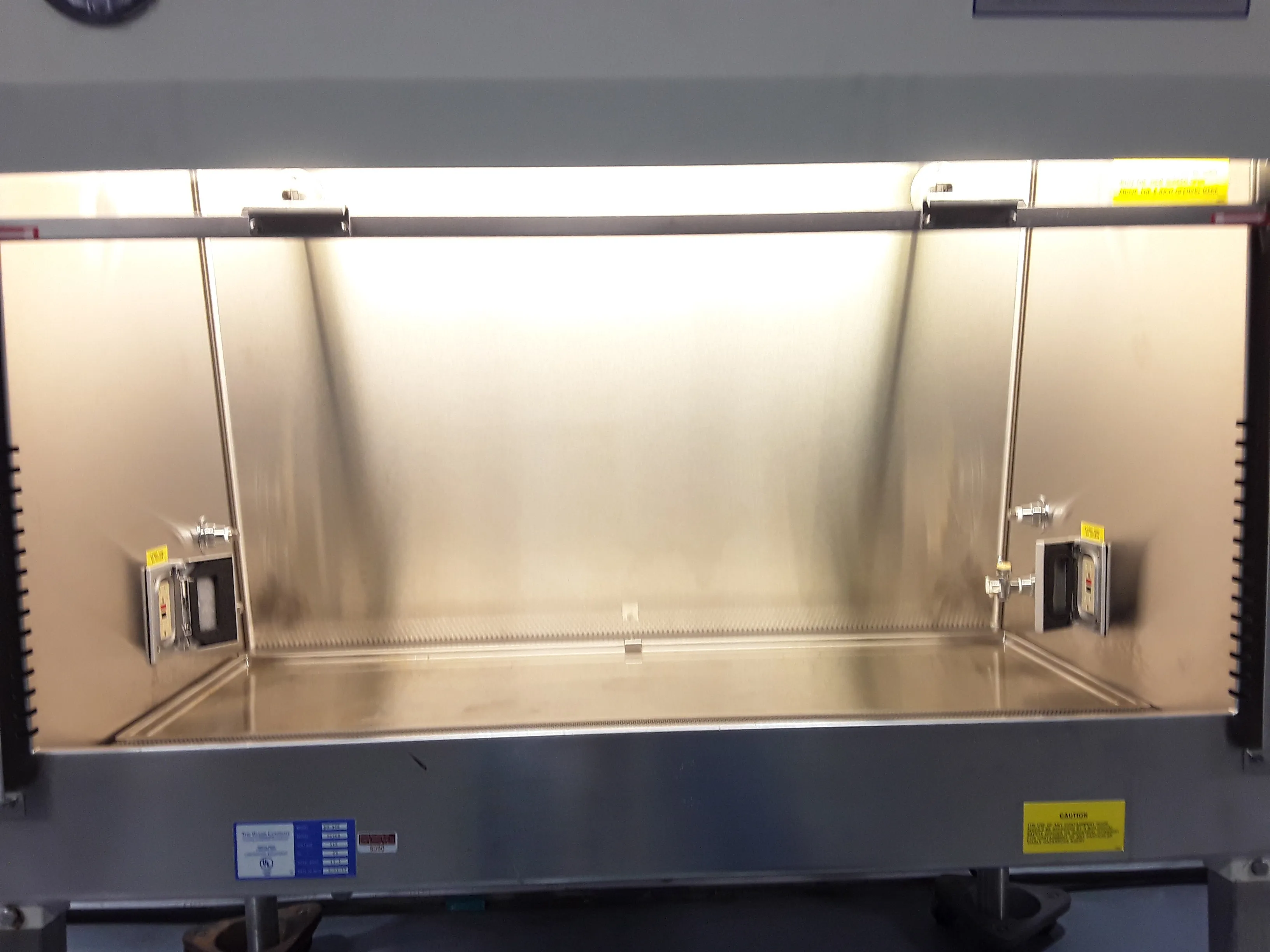 The Baker SterilGARD 400 (SG 400) Biological Safety Cabinet - Class 2 Used Laboratory Equipment