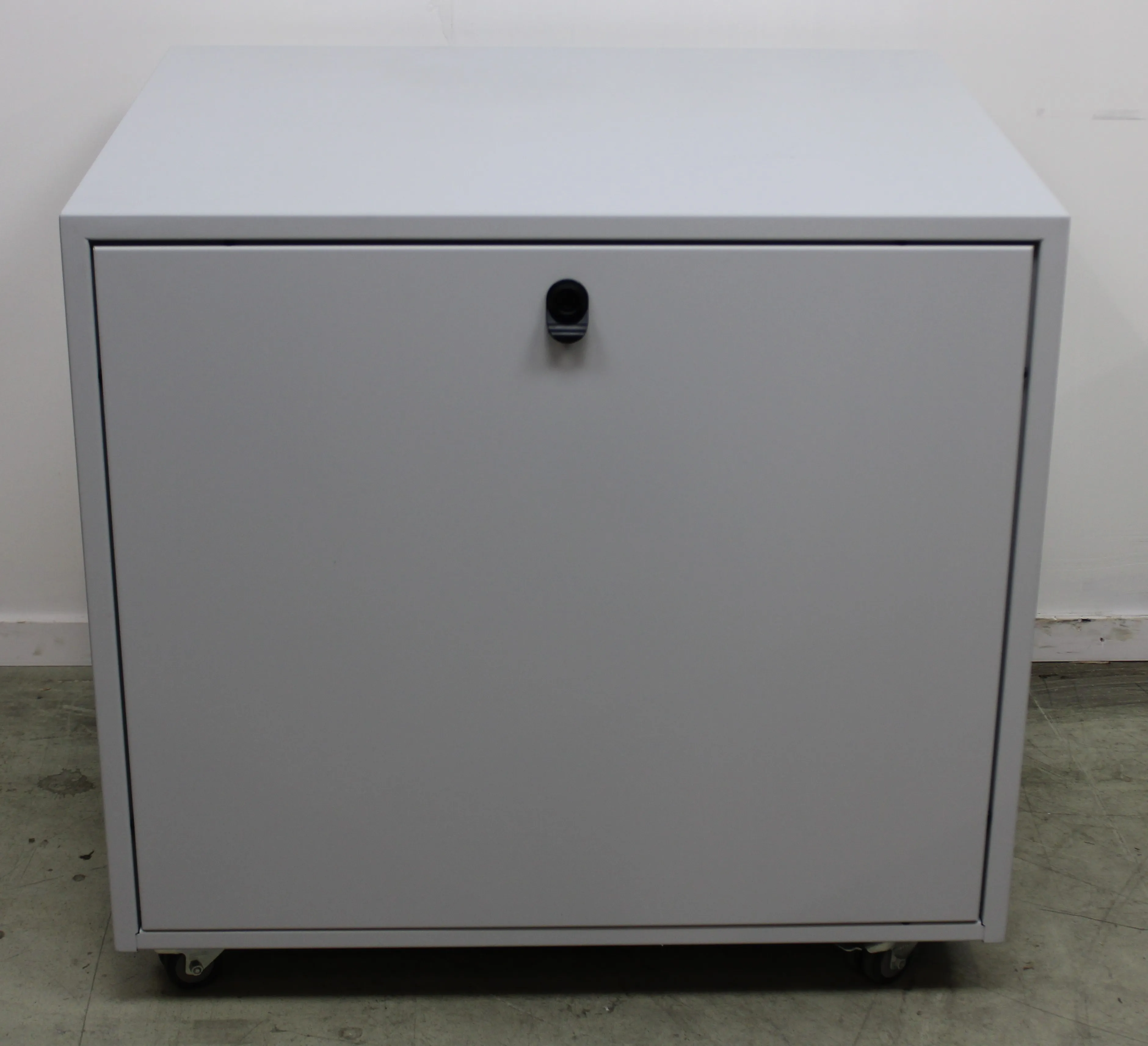 Genius NM32LA Nitrogen Generator by Peak Scientific