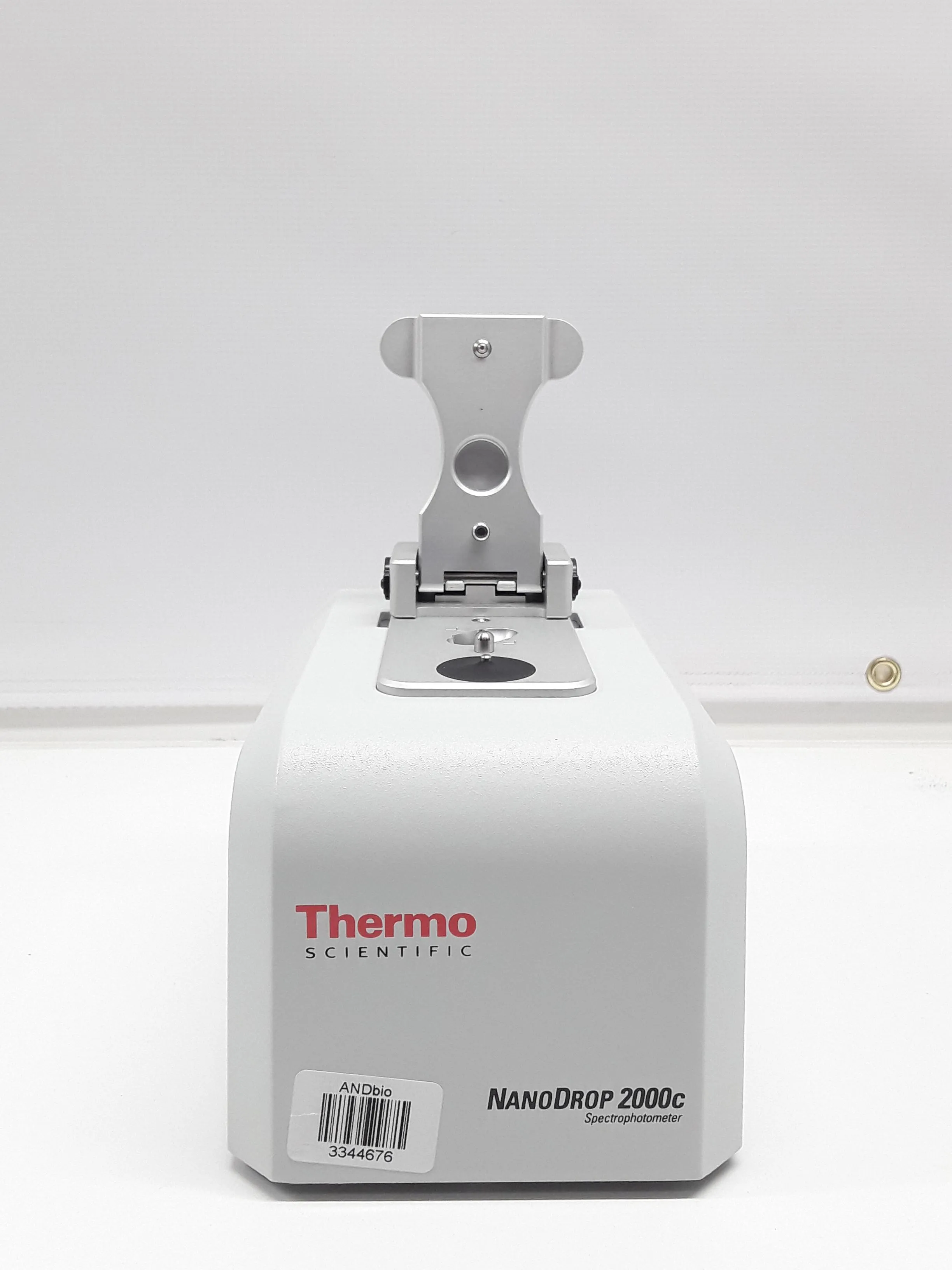 Thermo Fisher NanoDrop 2000c UV-Vis Spectrophotometer