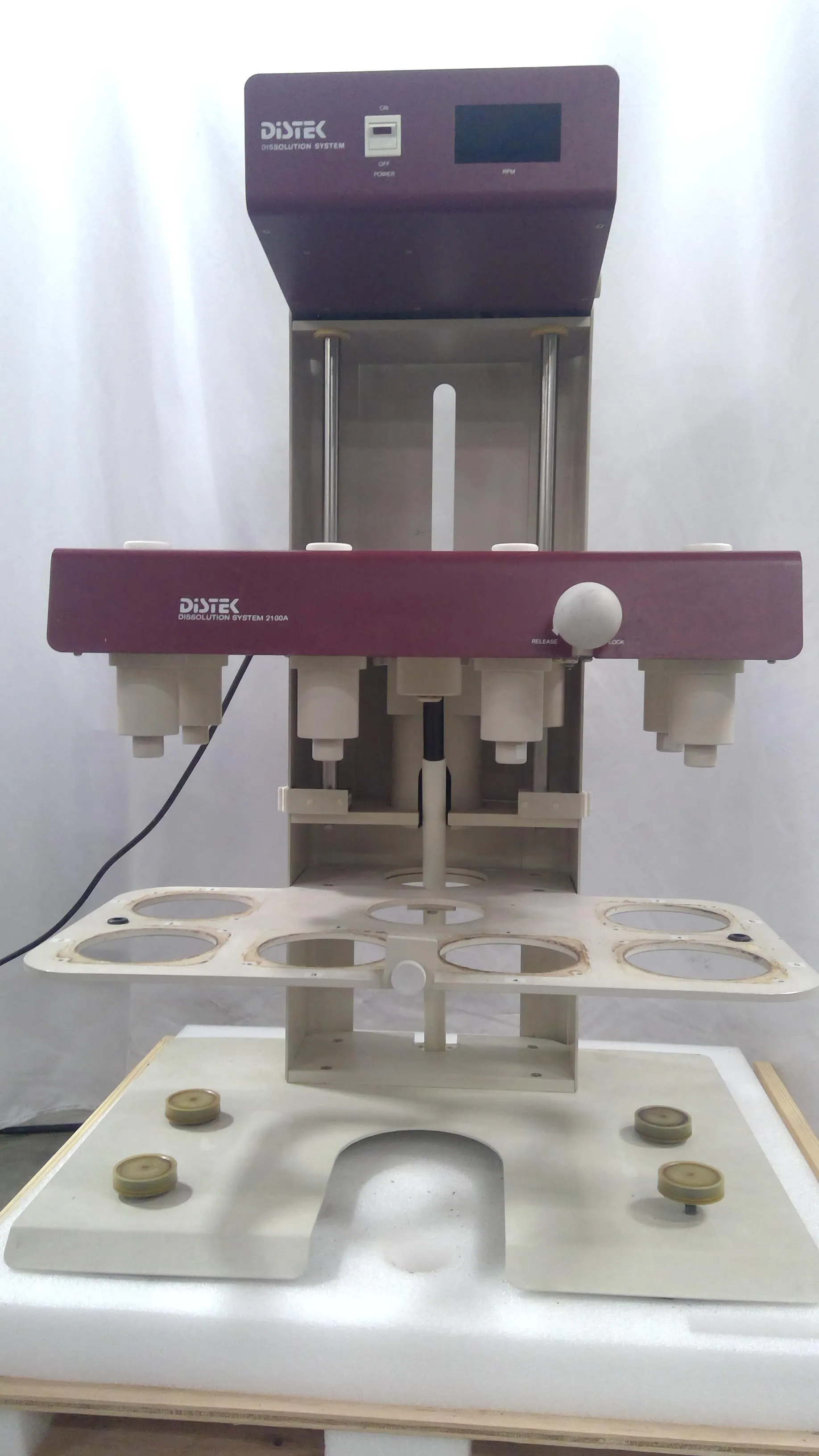 Distek Model 2100A Dissolution Test System