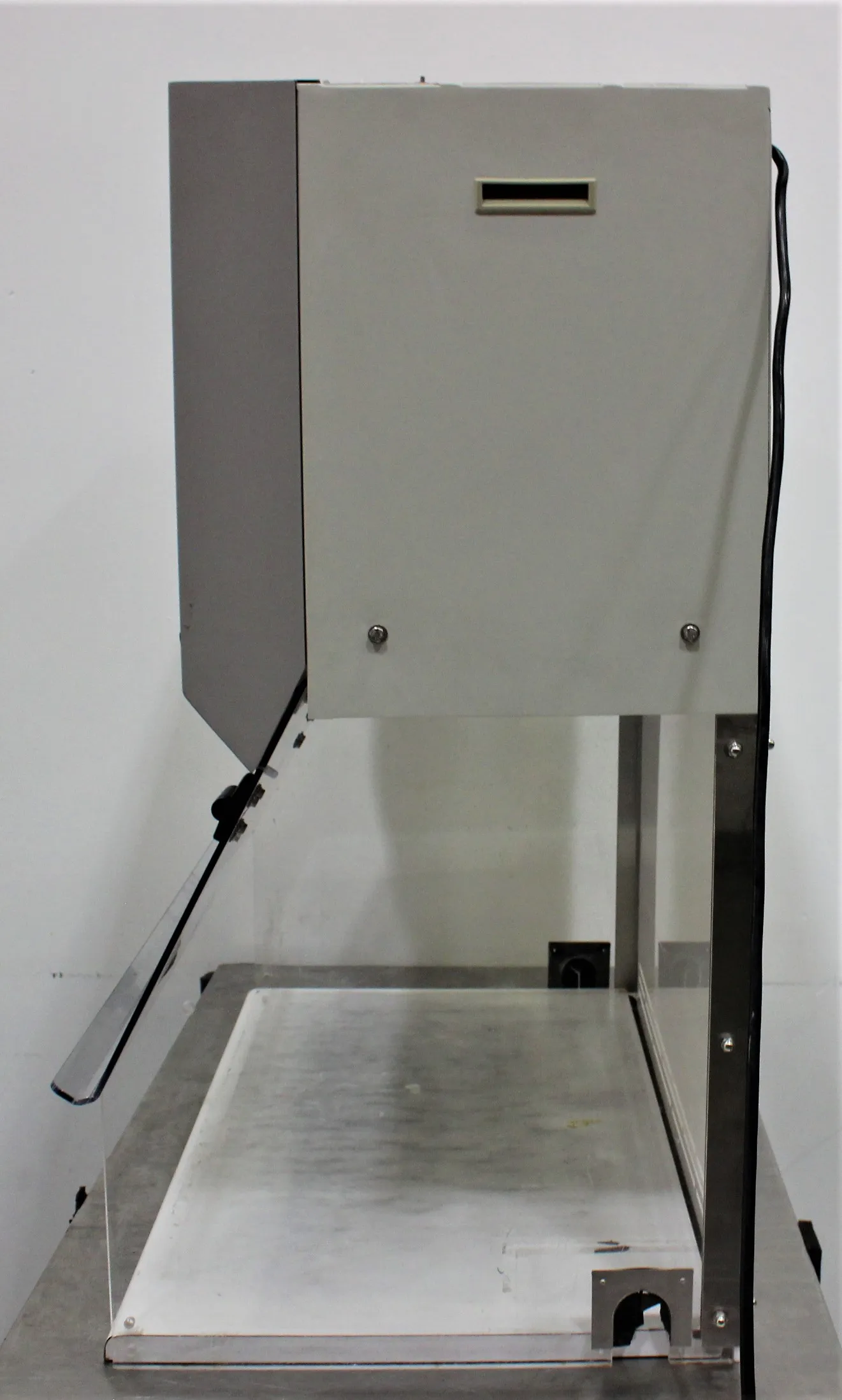 NuAire NU-126 Fume Hood