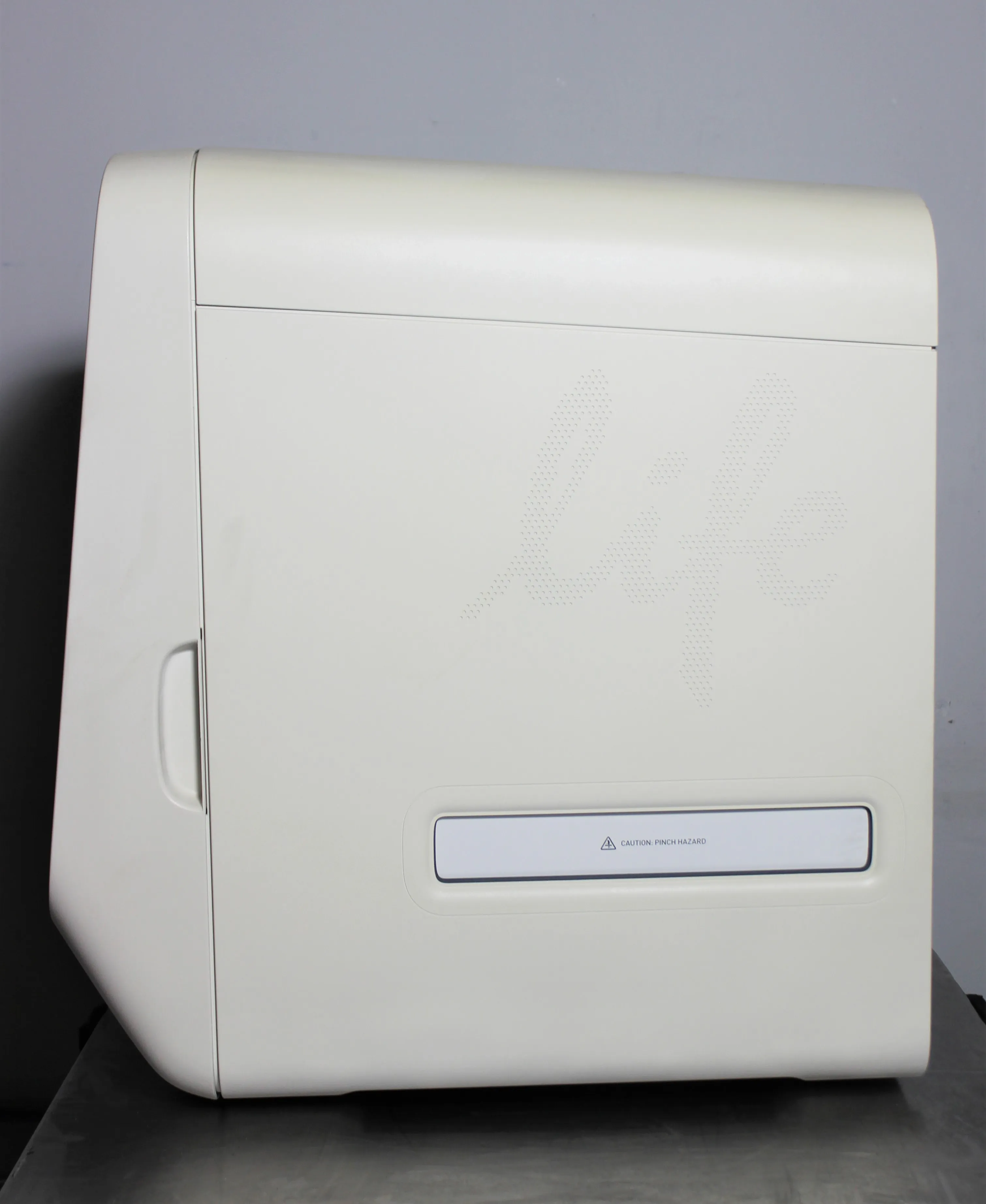 Applied Biosystems 4470660 QuantStudio Dx Real-Time PCR Instrument